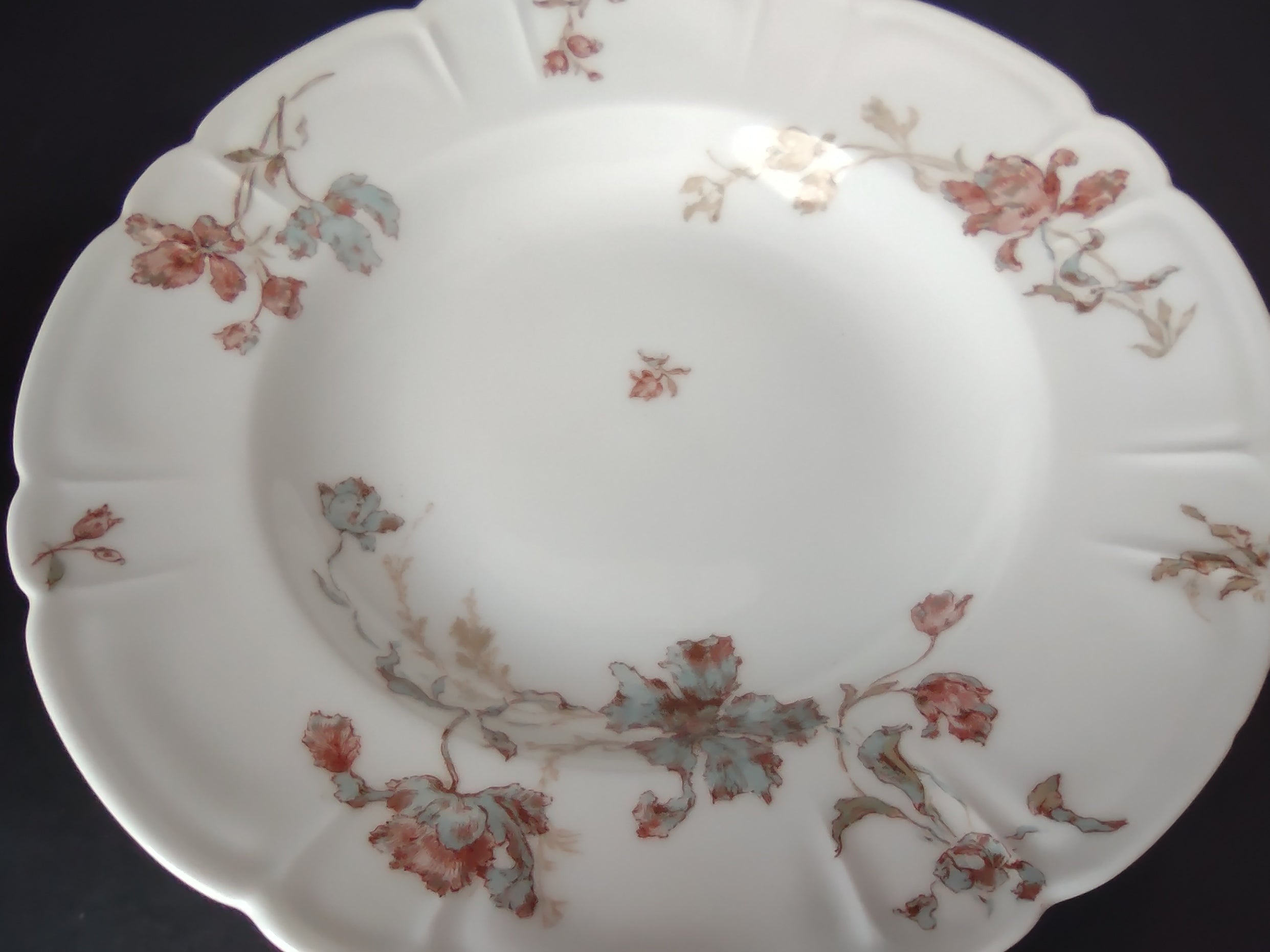 Antique Haviland Limoges Blue Red Flower Soup Plate 9" (lot 957)