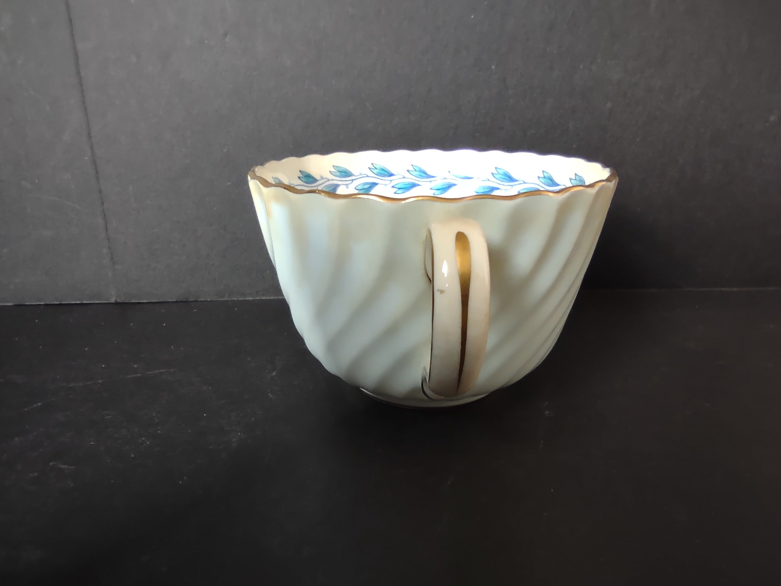 Vintage Minton England Bone China Cheviot Blue Tea Cup IMPERFECT (lot 5442)