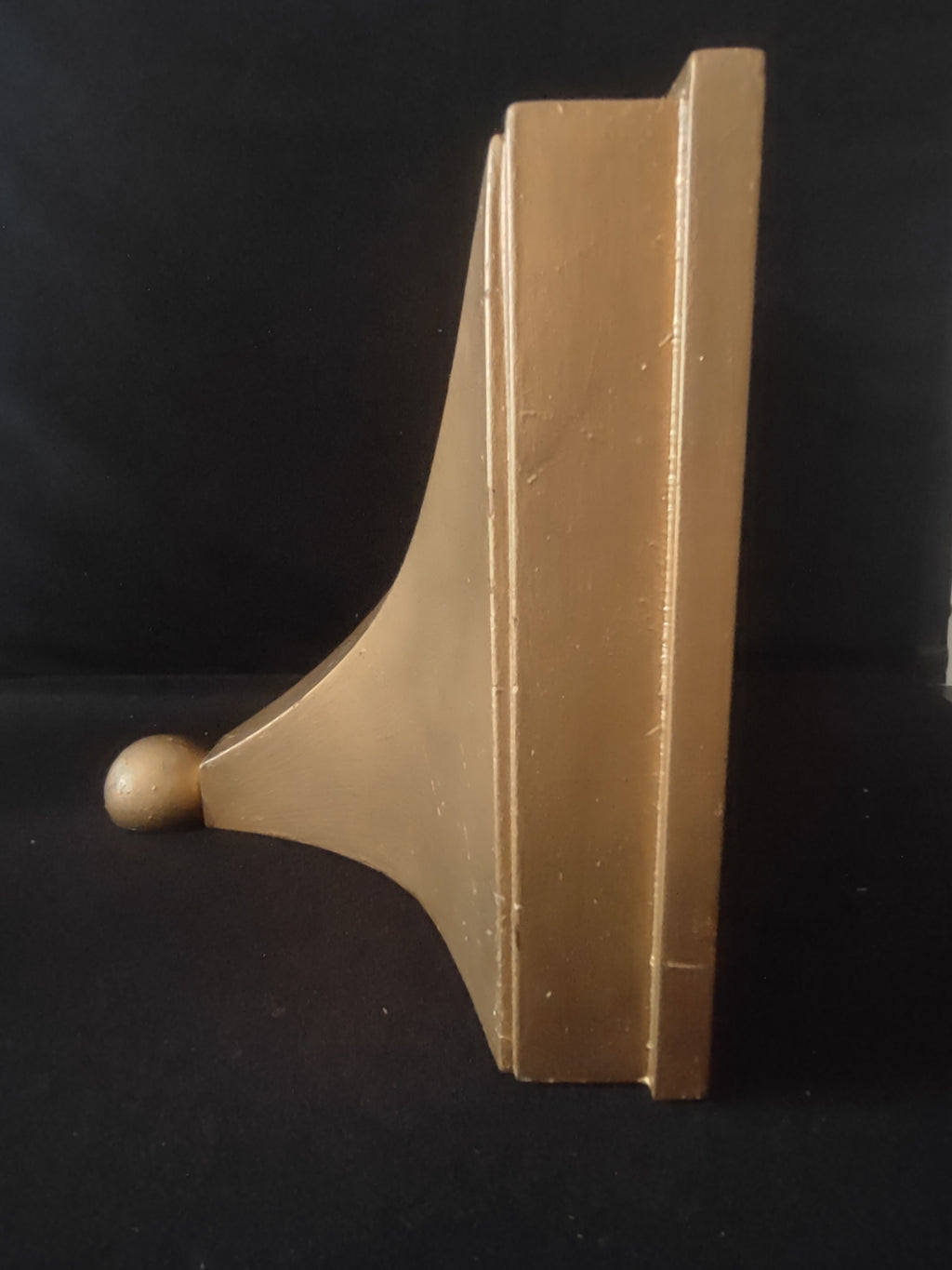 Decorative Unique Wooden 12x8 Wall Shelf Painted Golden (Lot 3287)
