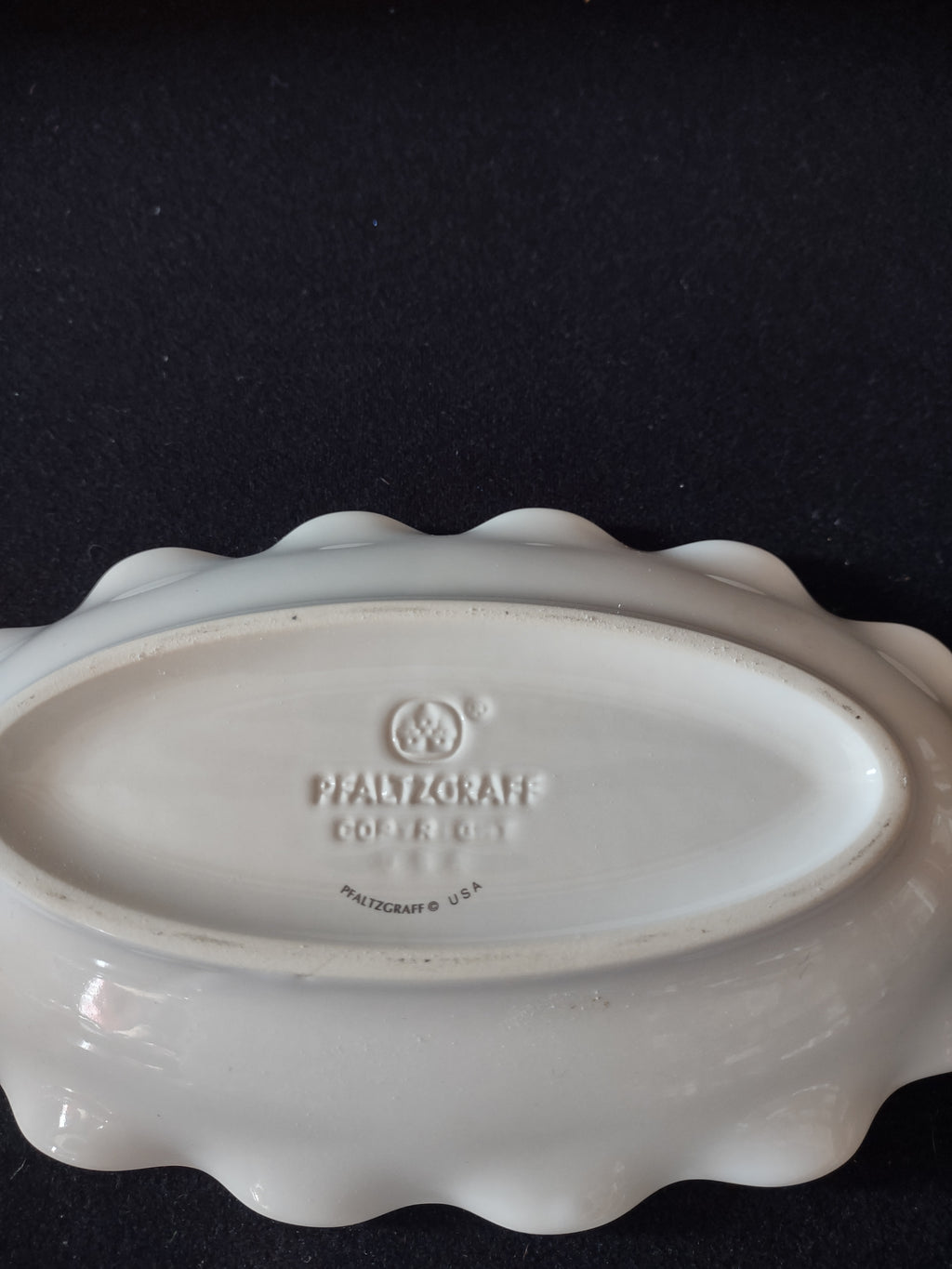 Vintage Pfaltzgraff 9" Oval Fluted Relish Dish April Pattern Flowers (Lot 5029)