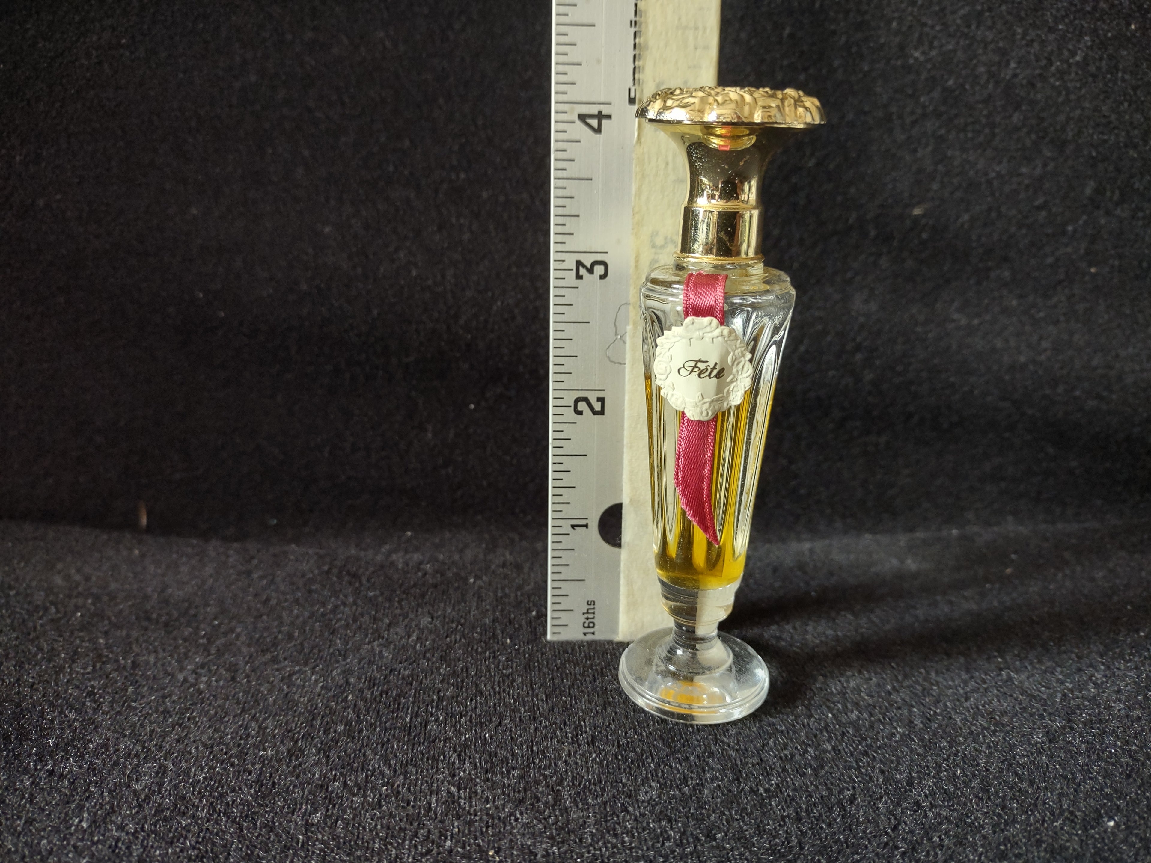 Vintage Fete de Molyneux 1/4 fl oz Made in France with Original Box (4401)