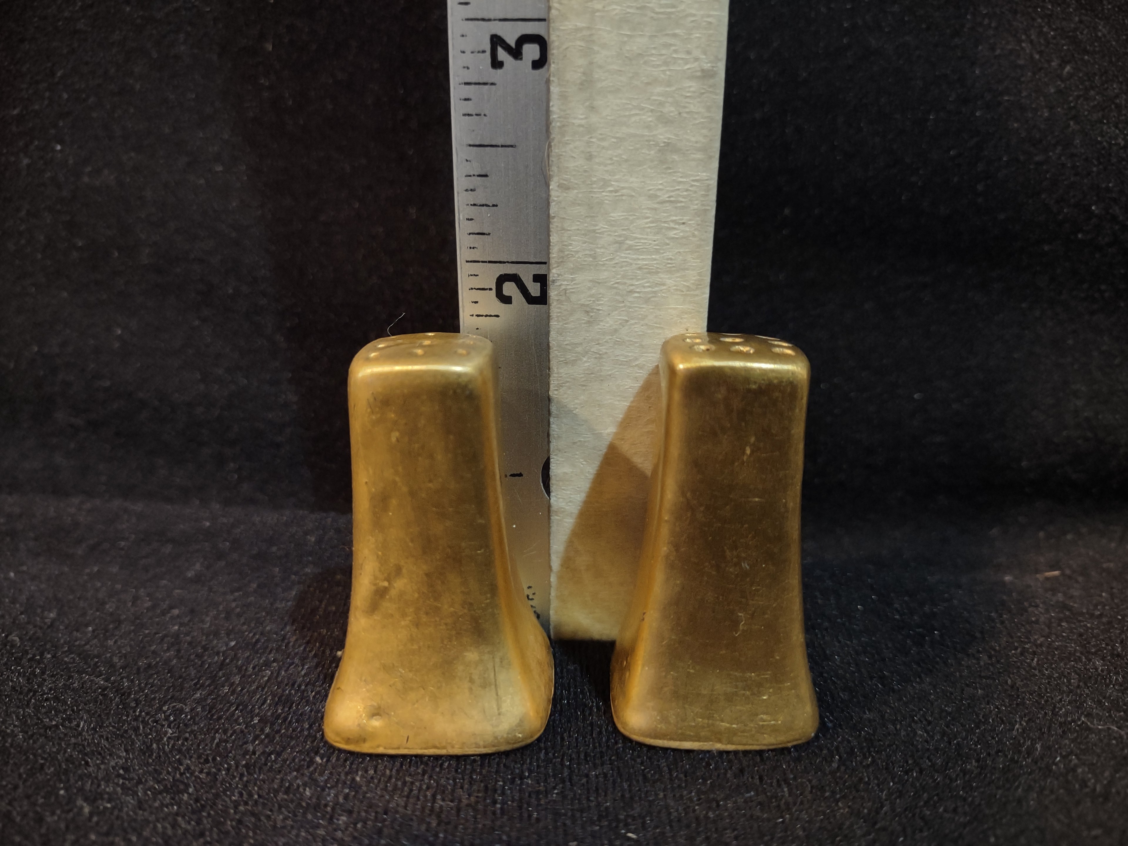 Vintage Lusterware Salt and Pepper Shaker Japan Golden (lot 5365)