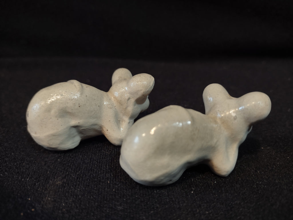 Vintage Japan Ceramic Salt and Pepper Shaker Mouse Mice Really Small (lot 5369)