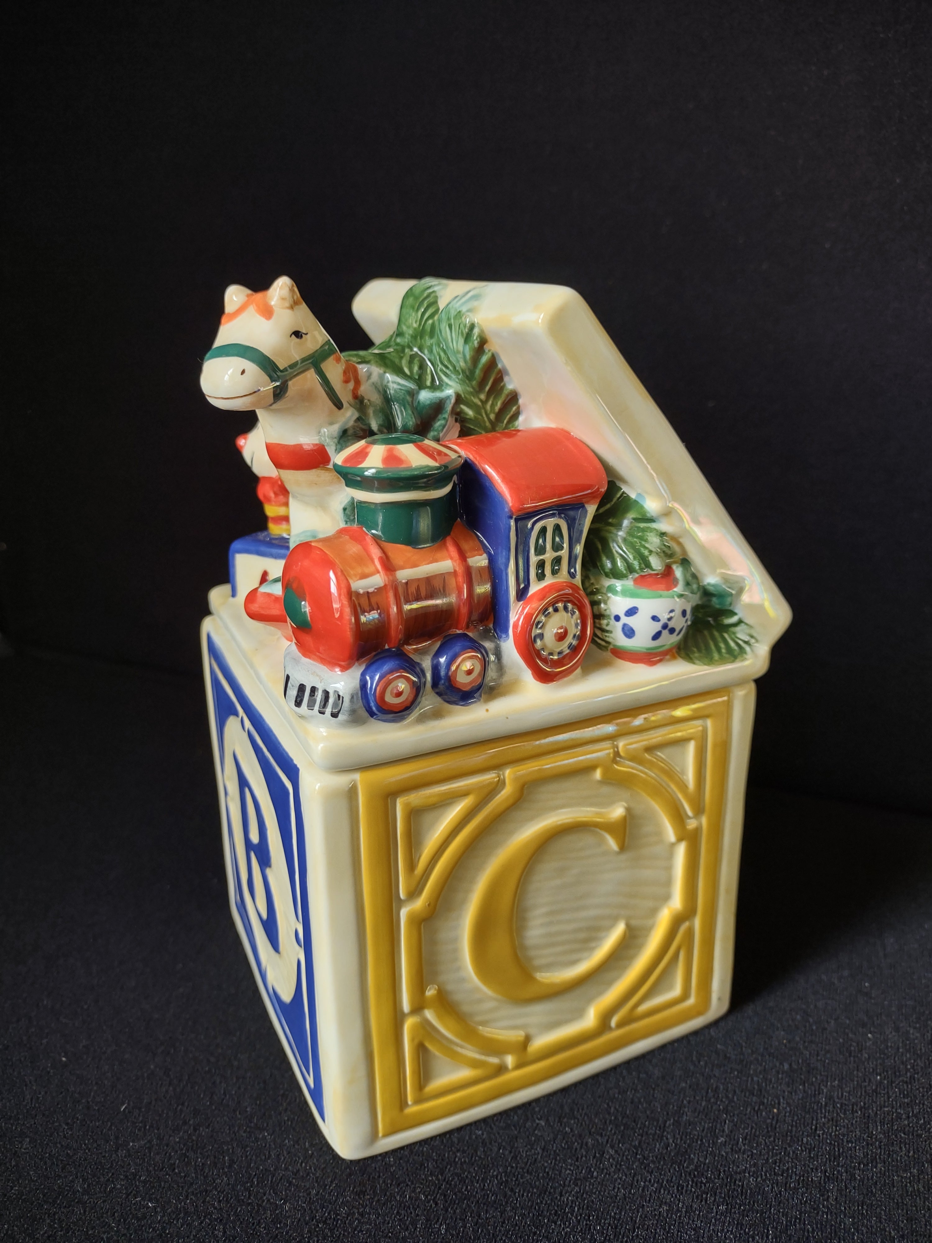 Christmas Pfaltzgraff ABC Block Candy Dish (lot 1518)