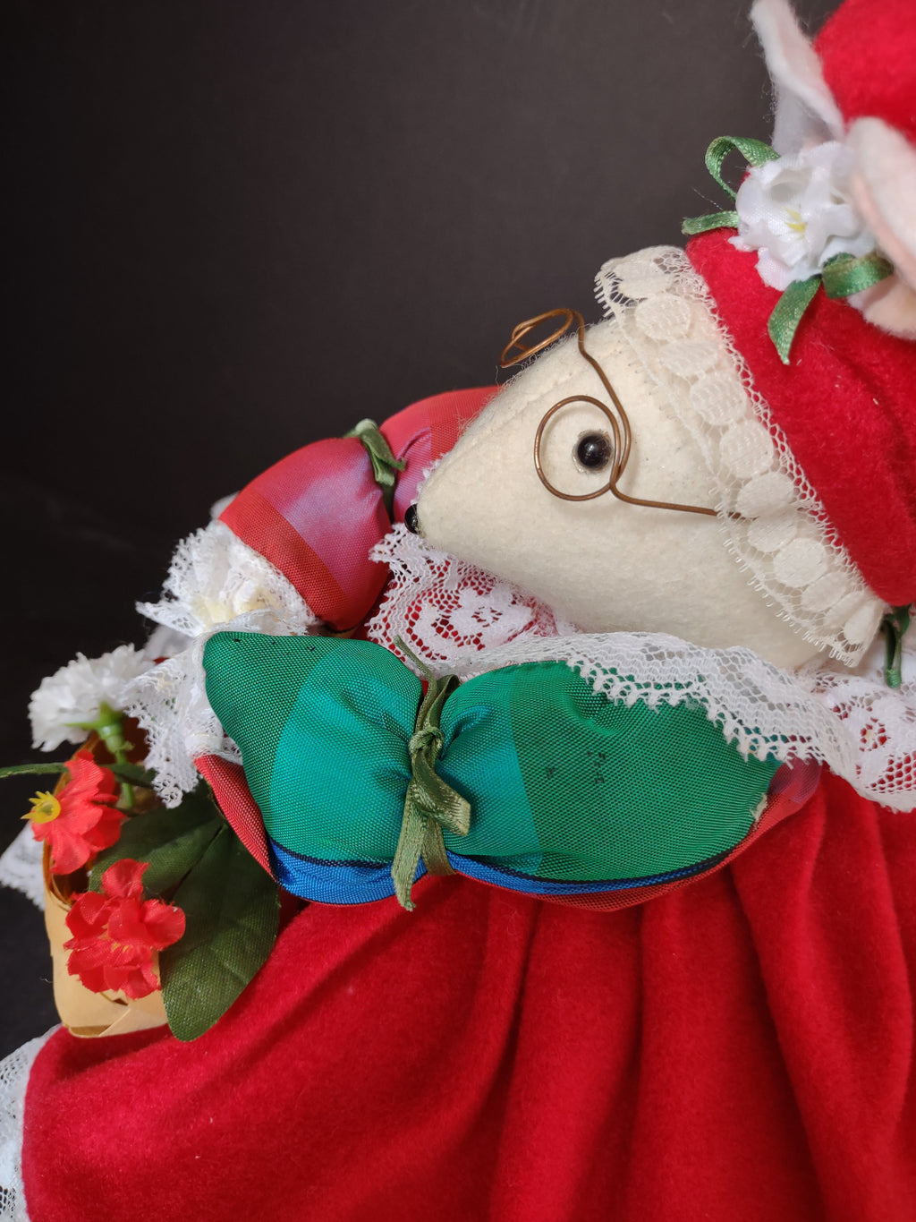 Vintage Christmas Easter Mouse Mice Dressed Up with Flower Basket (lot 5257)