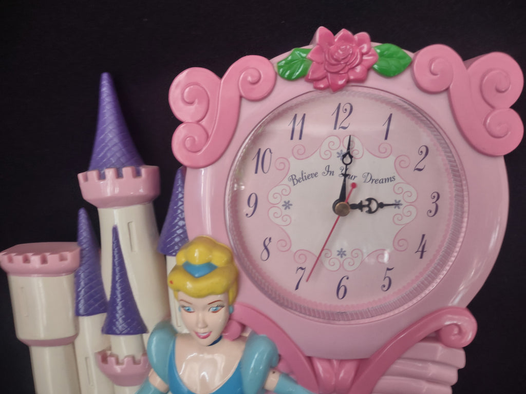Disney Princess Clock Wall Decor Blue Pink (lot 2533c)