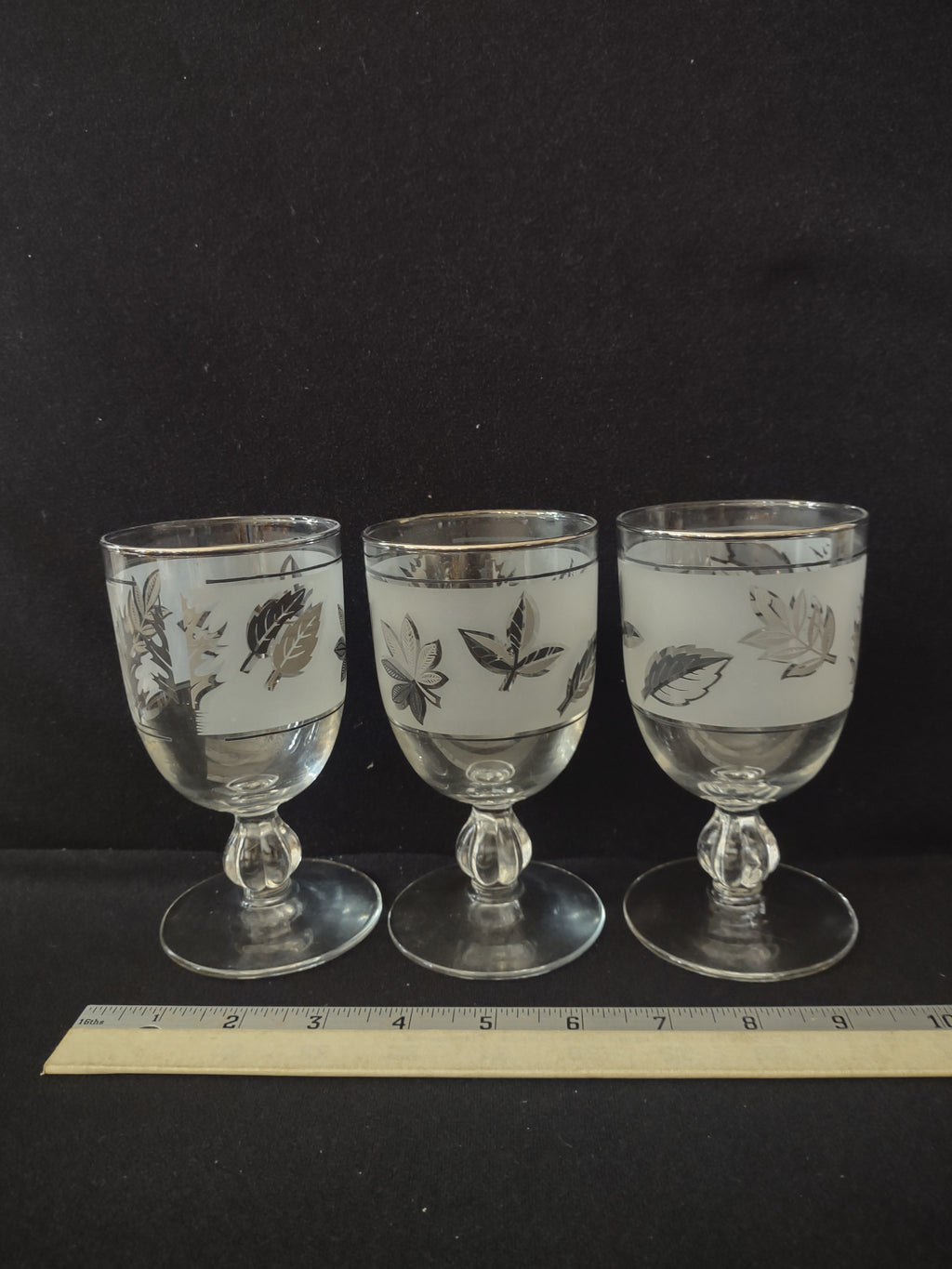 Vintage Libbey Silver Leaf Foliage Frosted Goblet X 3 (Lot 3231)