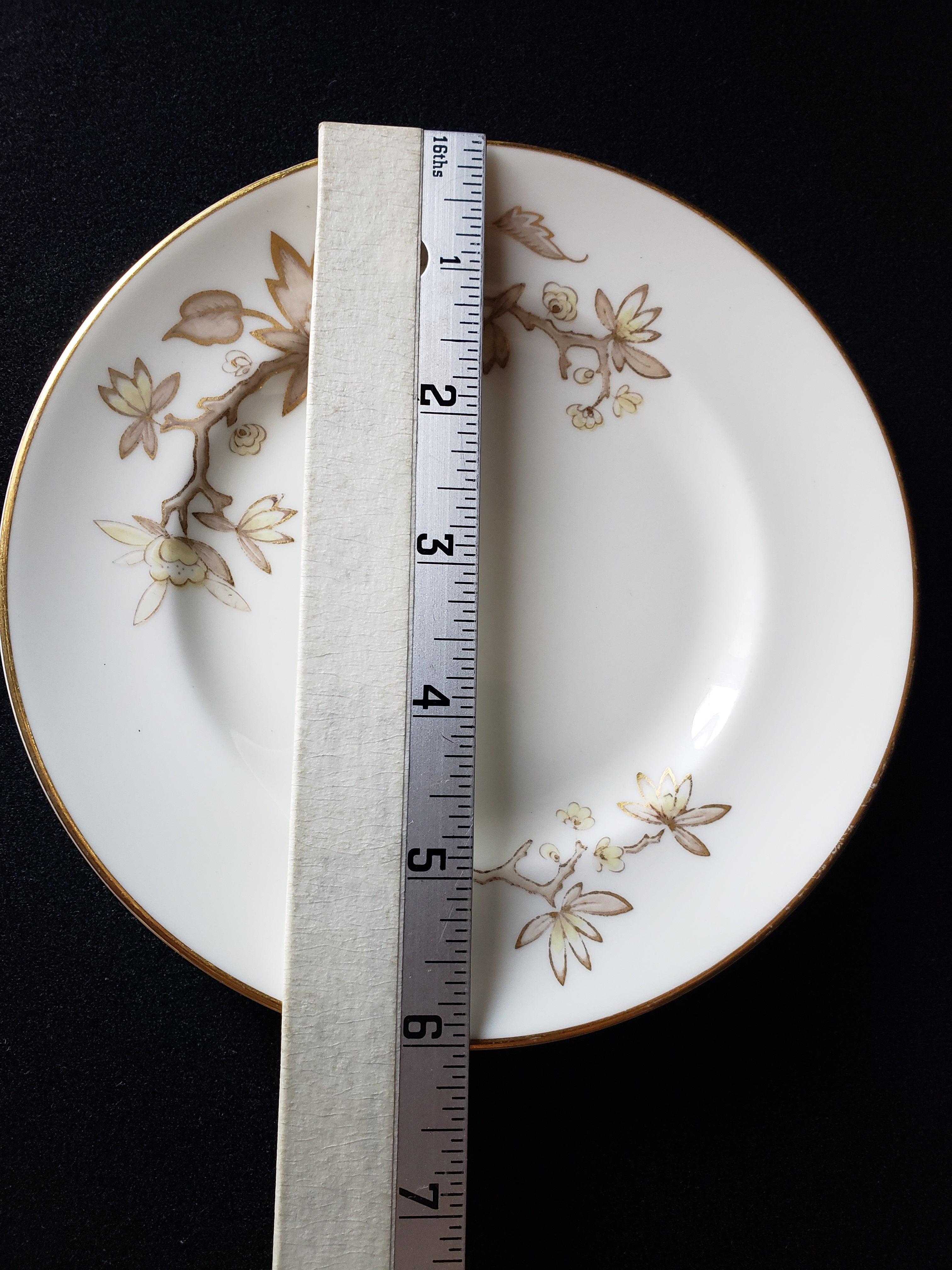 Vintage Royal Worcester Reverie Salad or Dessert Plate 8" (lot 2136)