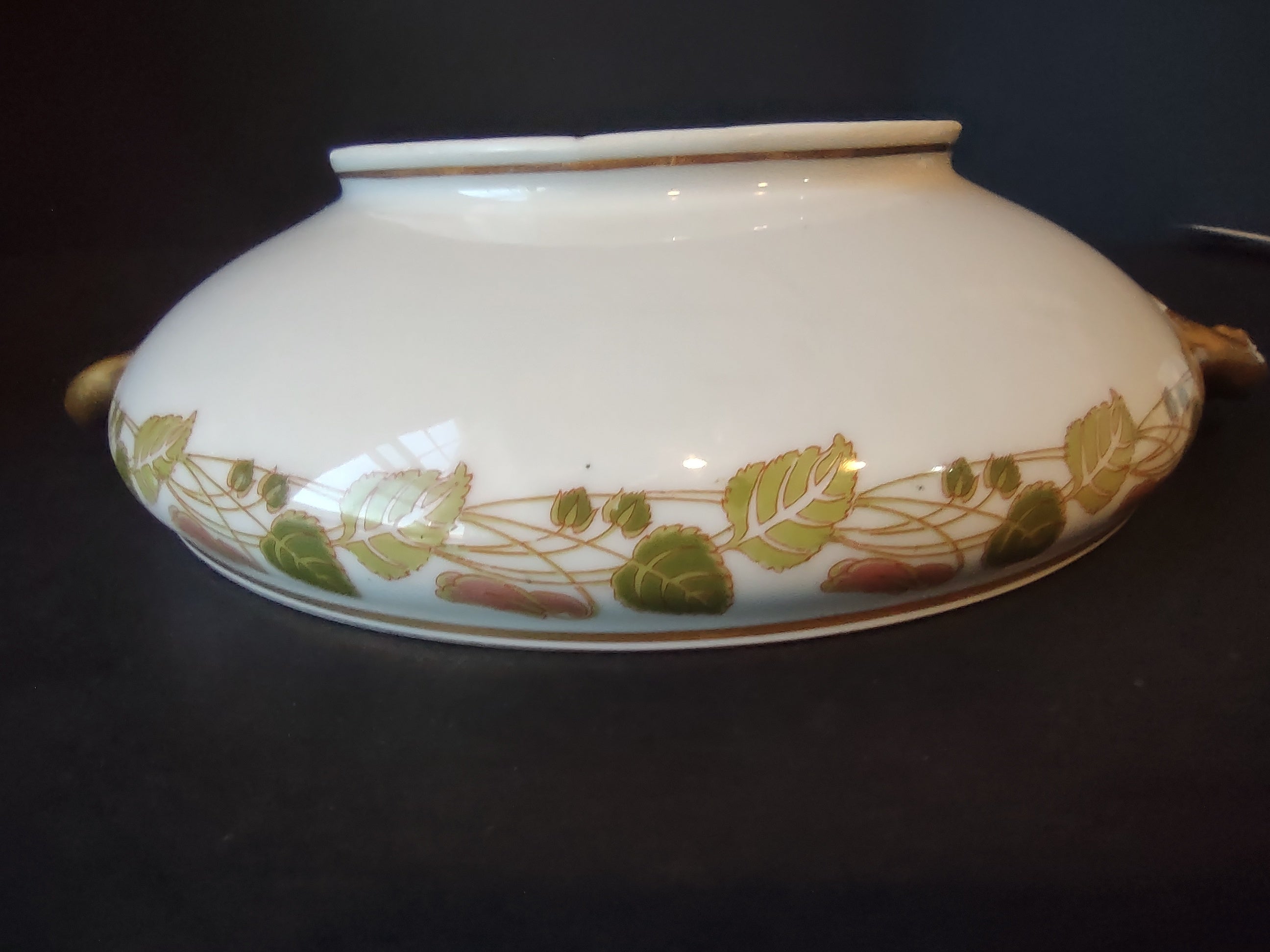Haviland France Limoges Round Serving Tureen NO LID (lot 1078)