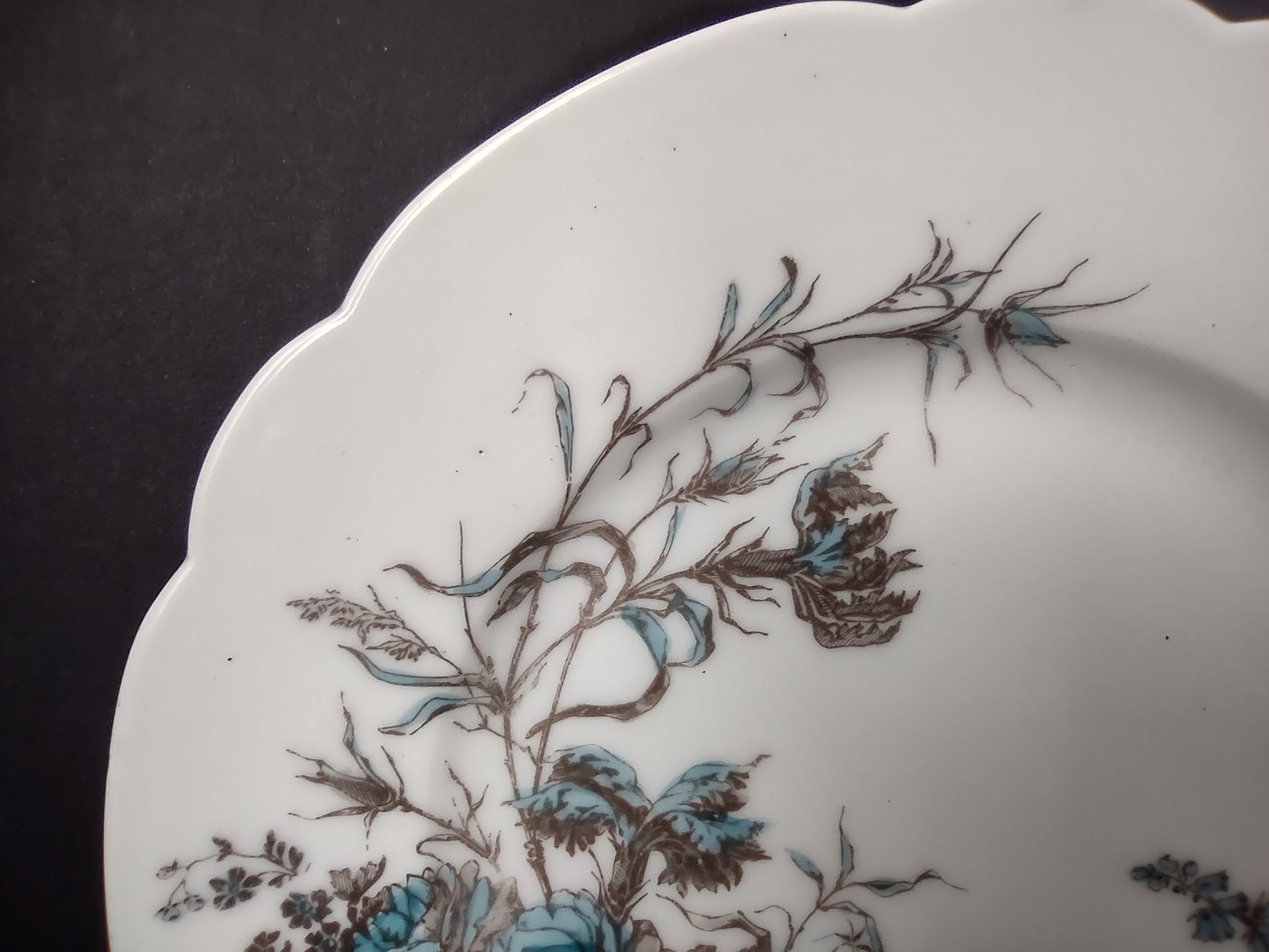 Antique Haviland Limoges Blue Flower Fern Luncheon/Salad Plate 8-1/2" (lot 958)