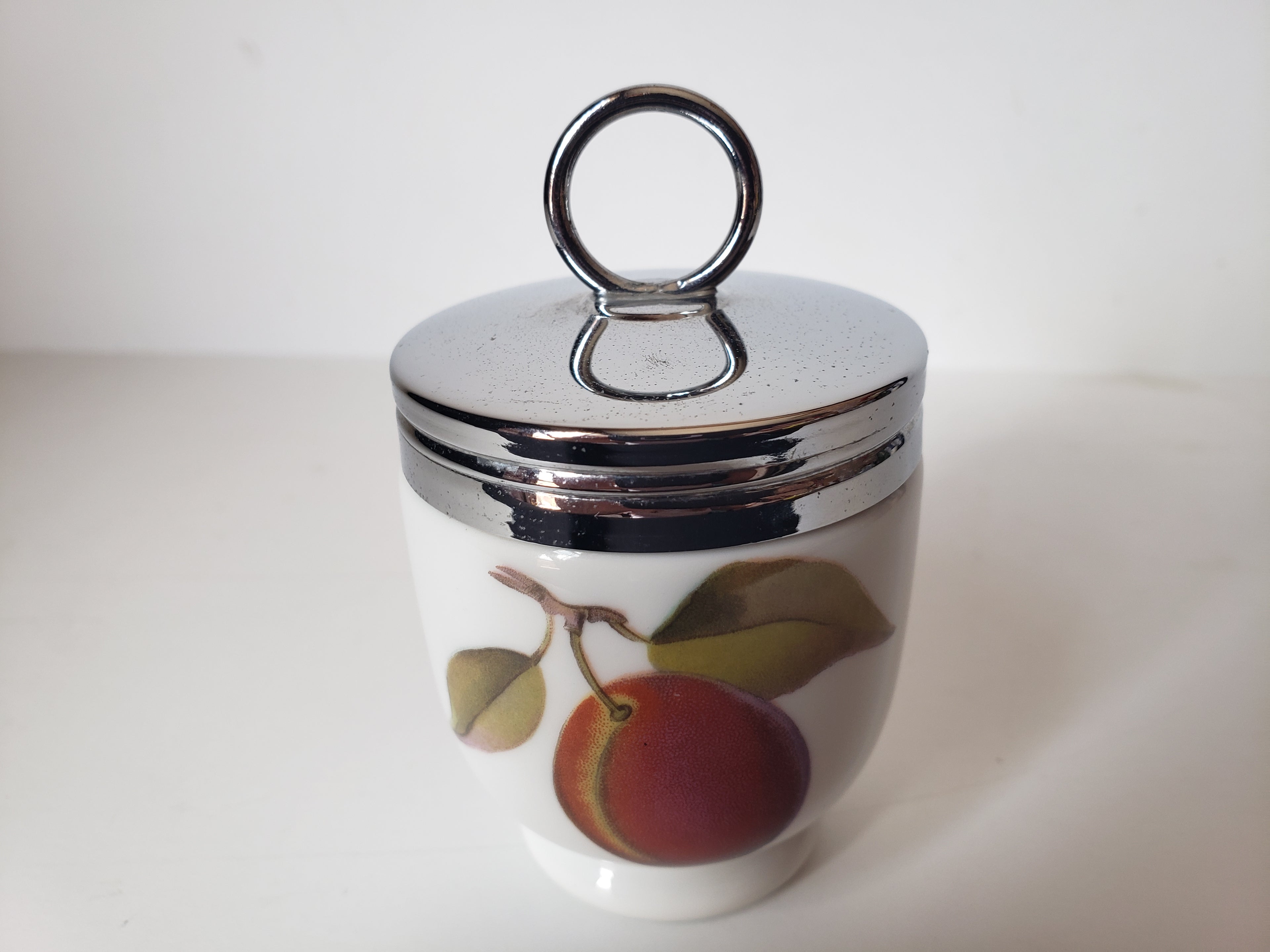 Vintage Evesham Royal Worcester Egg Coddler Cup (lot 2209)