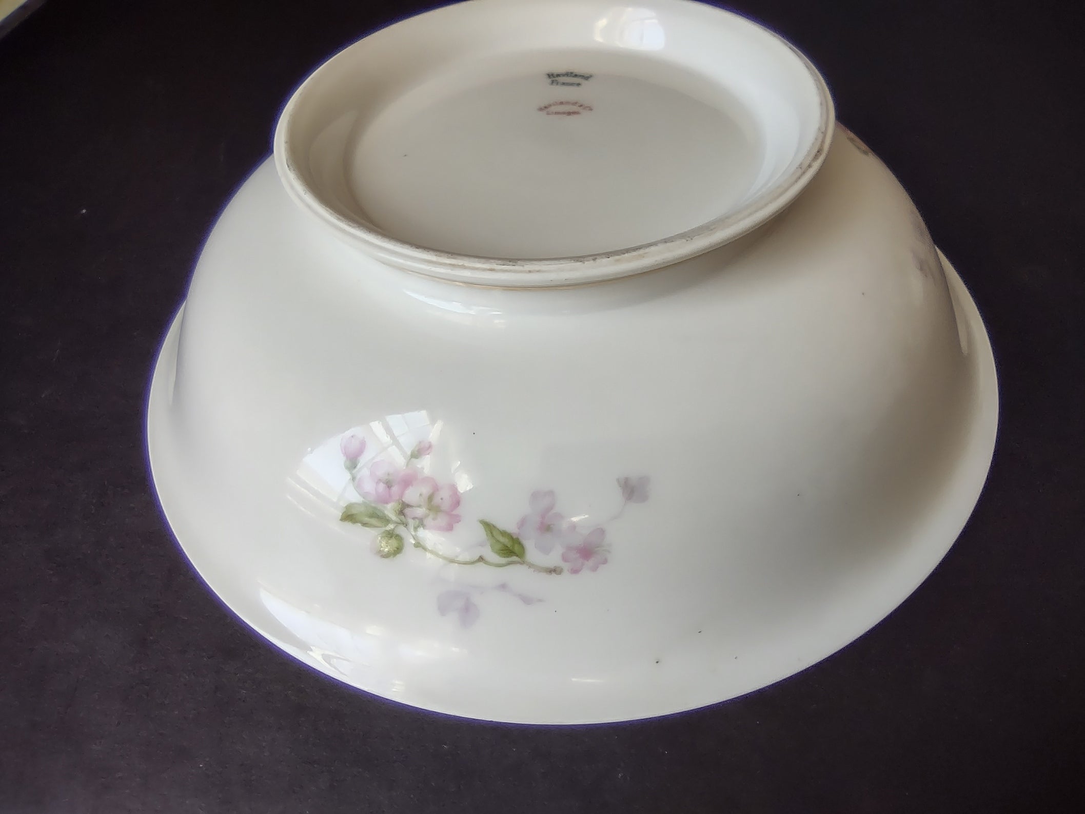 Haviland French Chic Limoges 9" Serving Bowl Gold Trim (lot 1089)