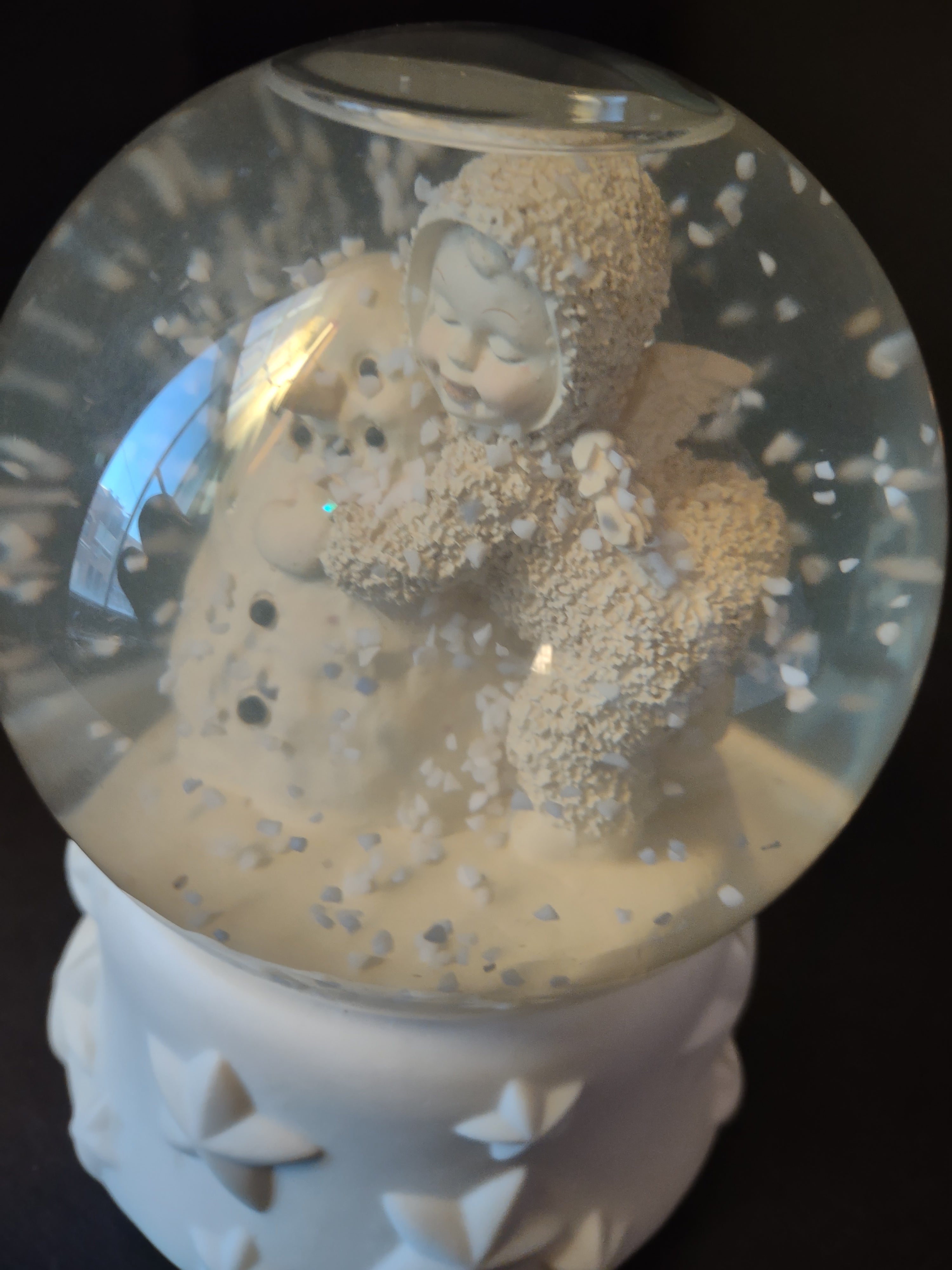 Snowbabies Musical Waterglobe "I'll Hug You Goodnight" Frosty Snowman (lot 1437)