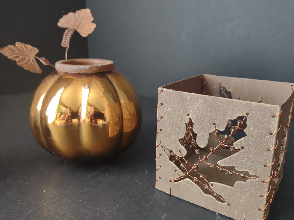 Halloween Fall Thanksgiving Glass Candle Holder and Candle (lot 1191)
