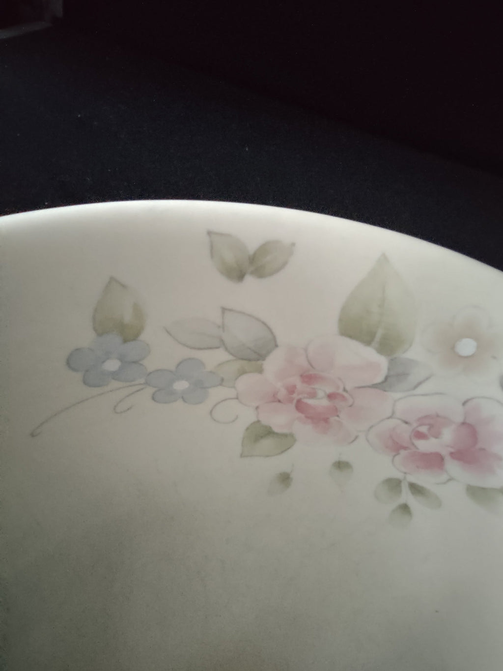 Vintage Pfaltzgraff Tea Rose Serving Bowl Pink & Blue Floral Cream [6399]