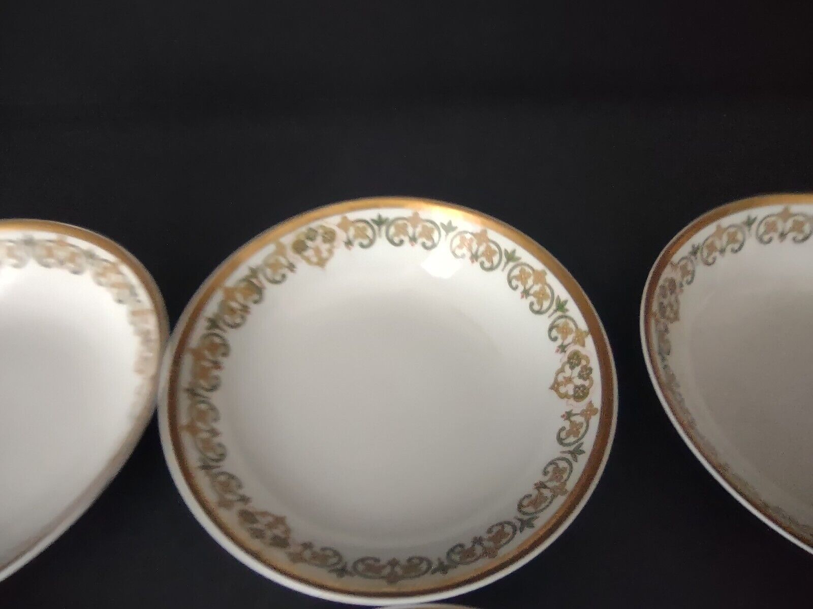 Haviland Limoges 6 x Coupe 5" Plate Four Leaf Flower Green Red (lot 528)