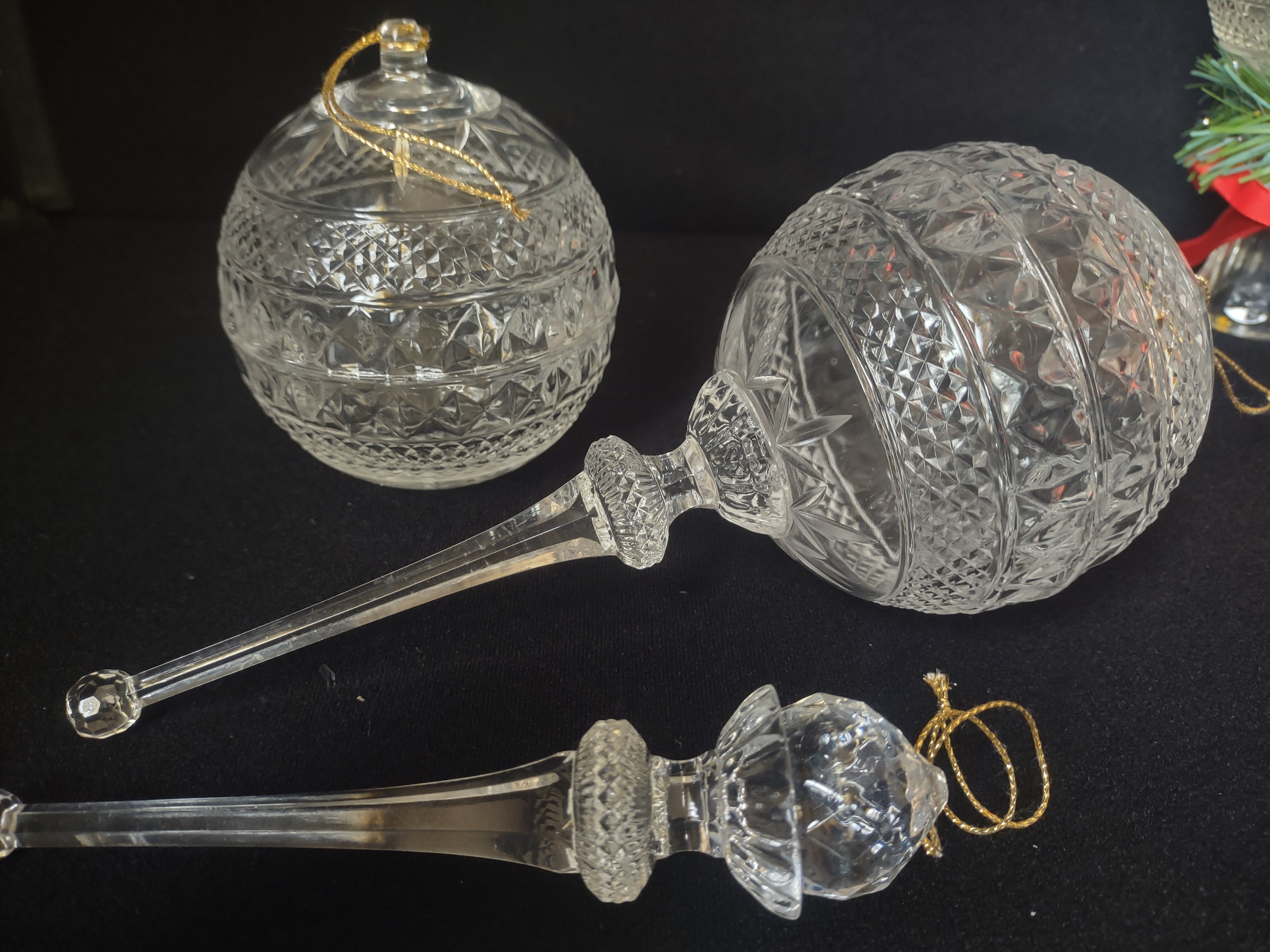 Set of Christmas Tree Topper Matching Ornaments Plastic Etched Ball (lot 1679)