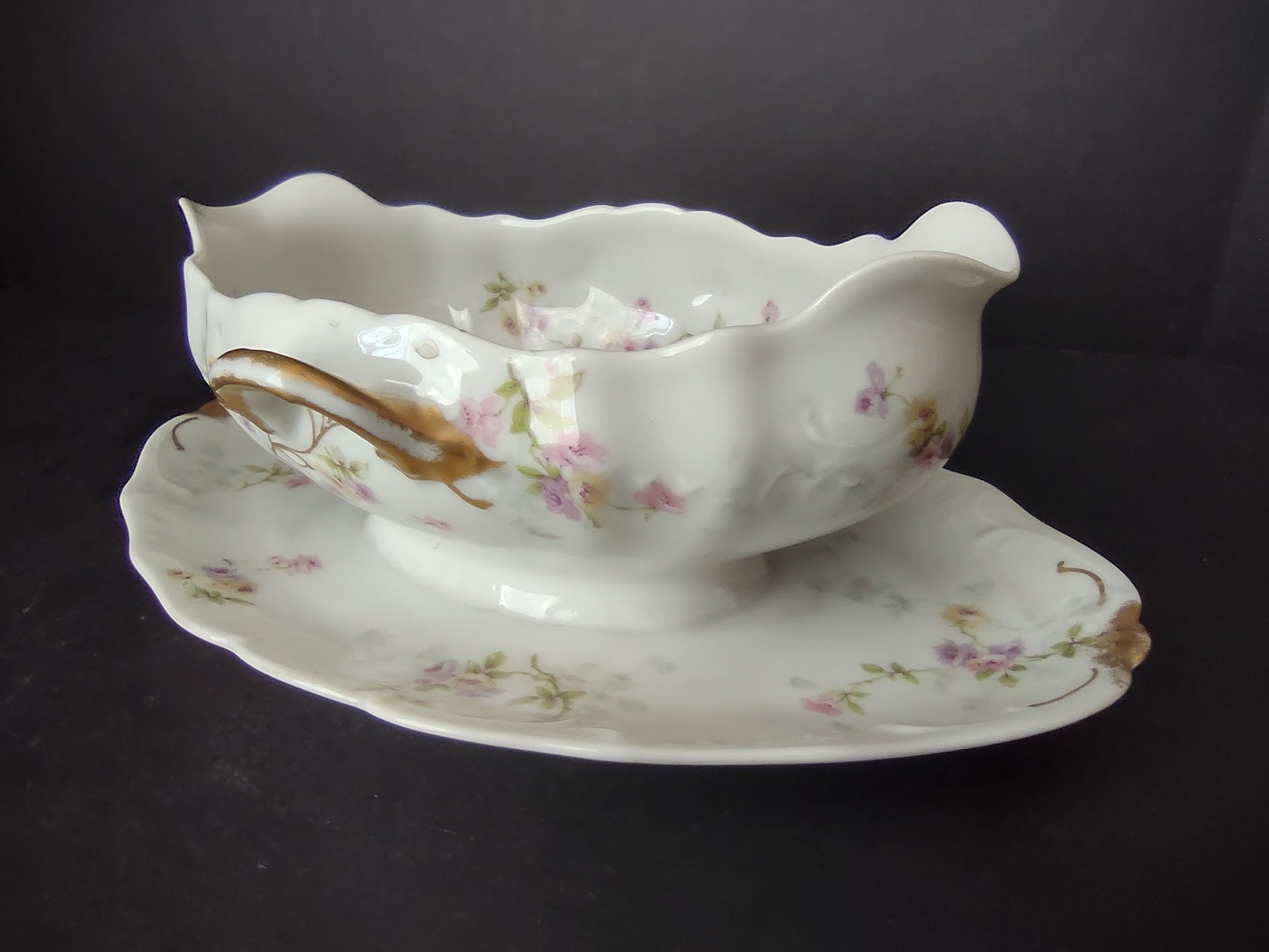 Haviland Limoges Gravy Boat Pink Purple Yellow Rose (lot 841)