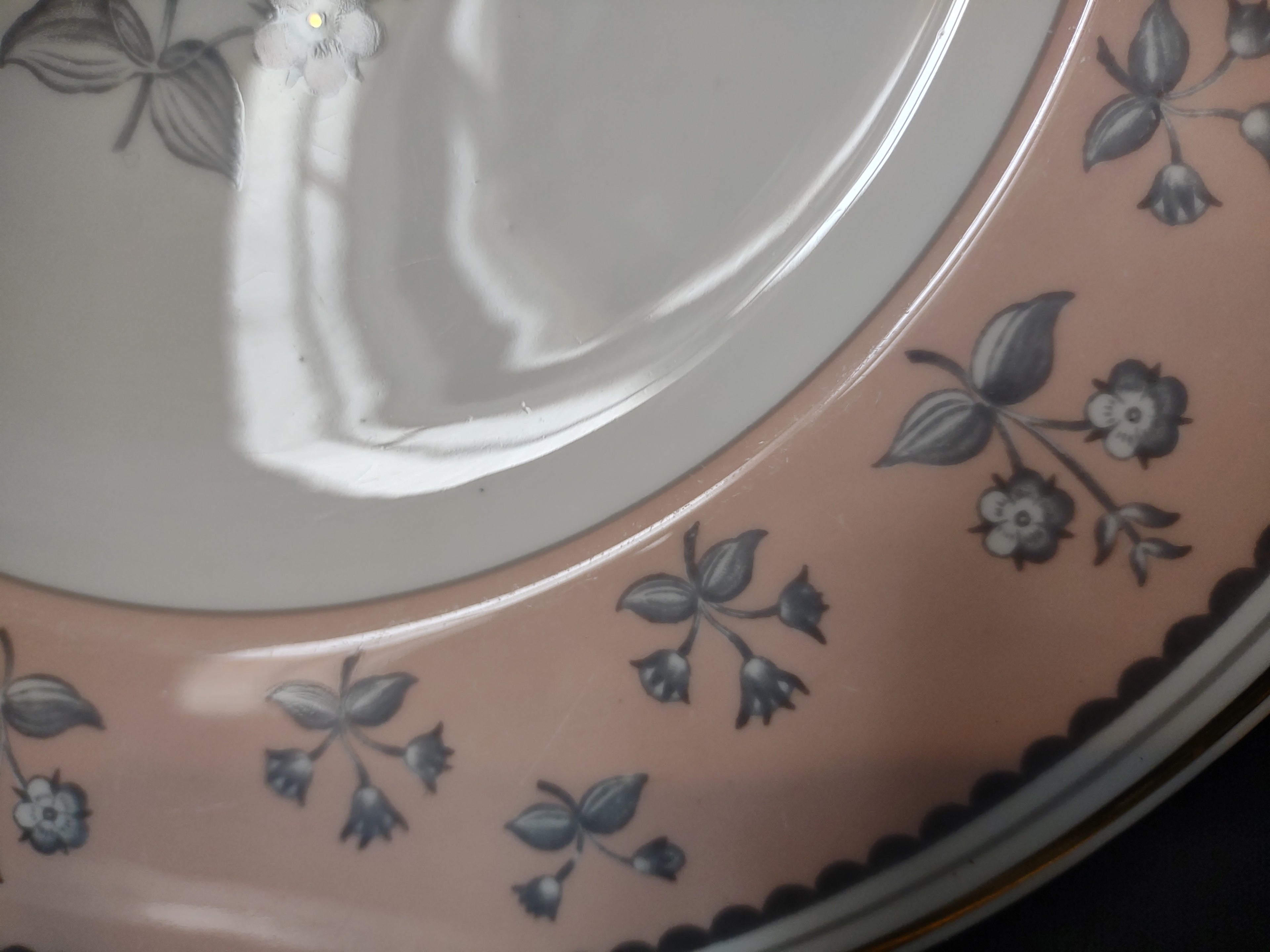 Wedgwood Pimpernel Pink Dinner Plate 10-3/4" (lot 2760)