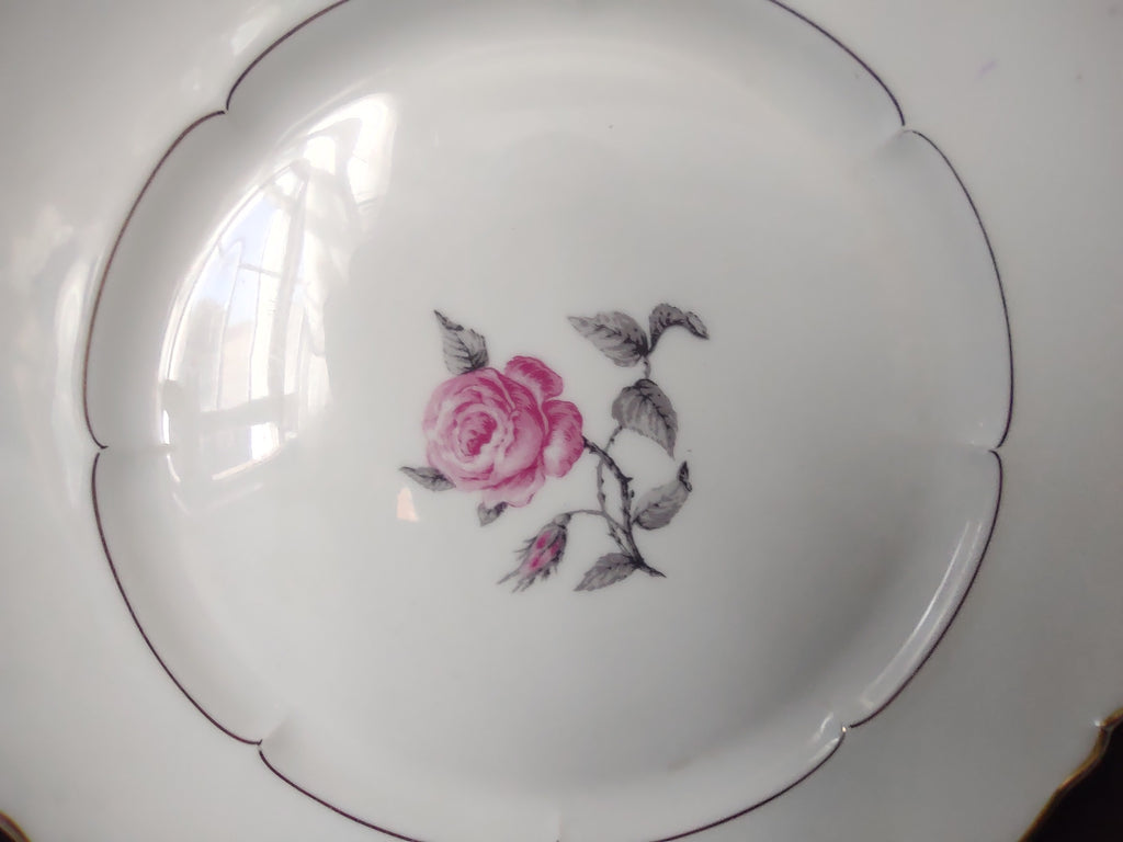 Haviland Limoges French Cottage Chic Bagatelle Rose Dinner Plate (lot 1123)