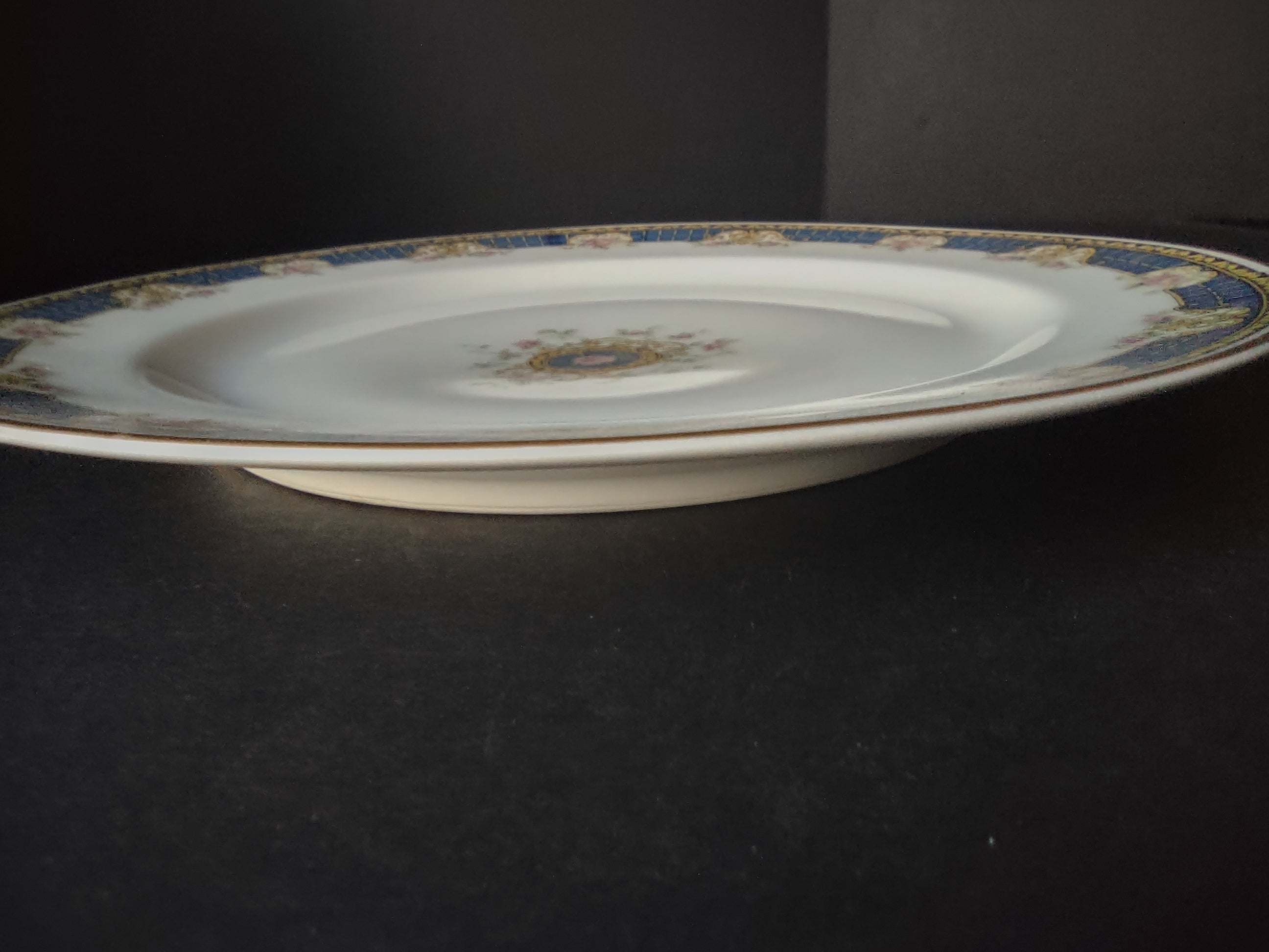 Haviland France Limoges Dinner Plate Blue Trim (lot 1005)