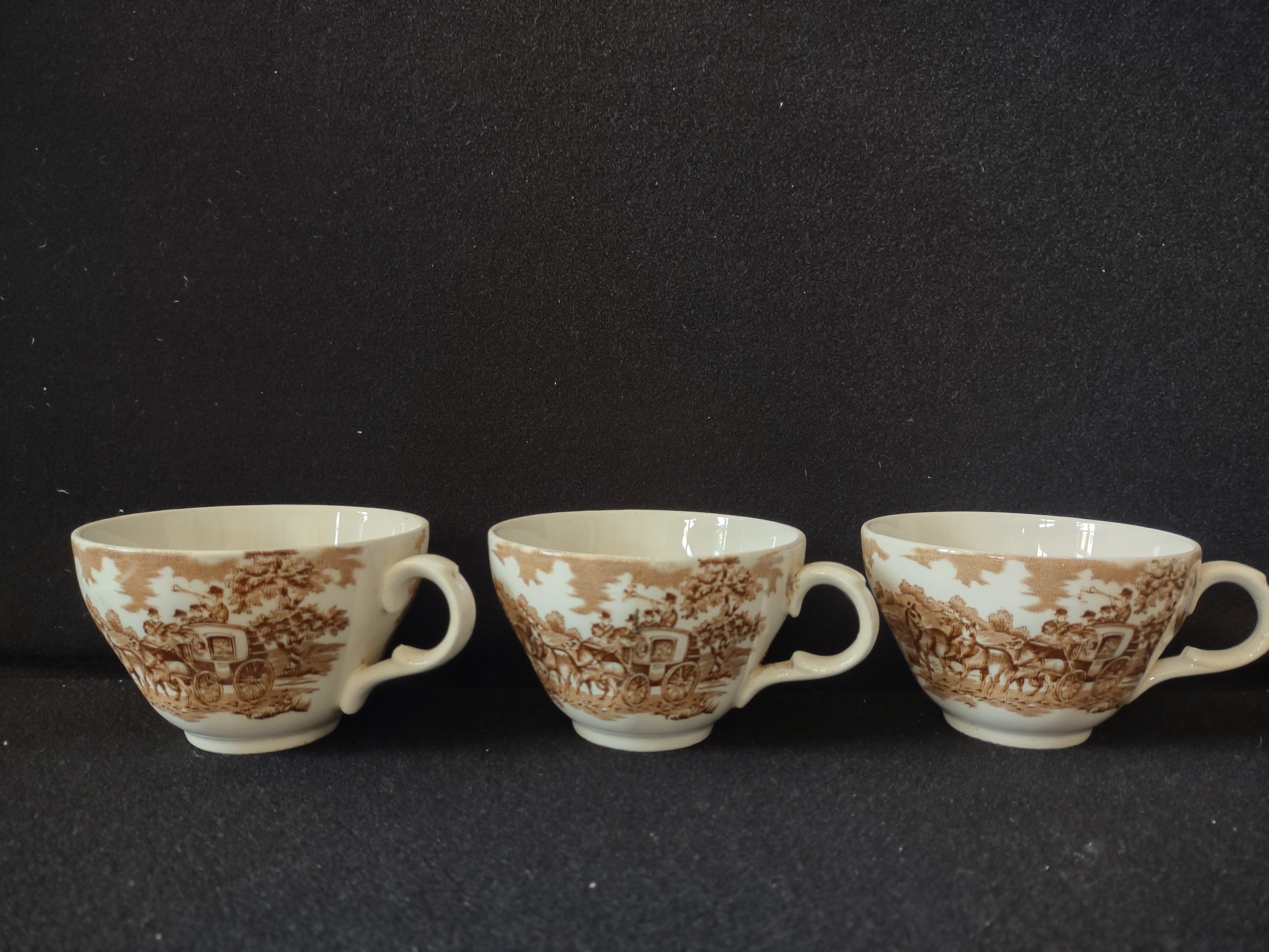 Vintage Johnson Brothers Teacup Ironstone Olde English Countryside x 3 (Lot 5638