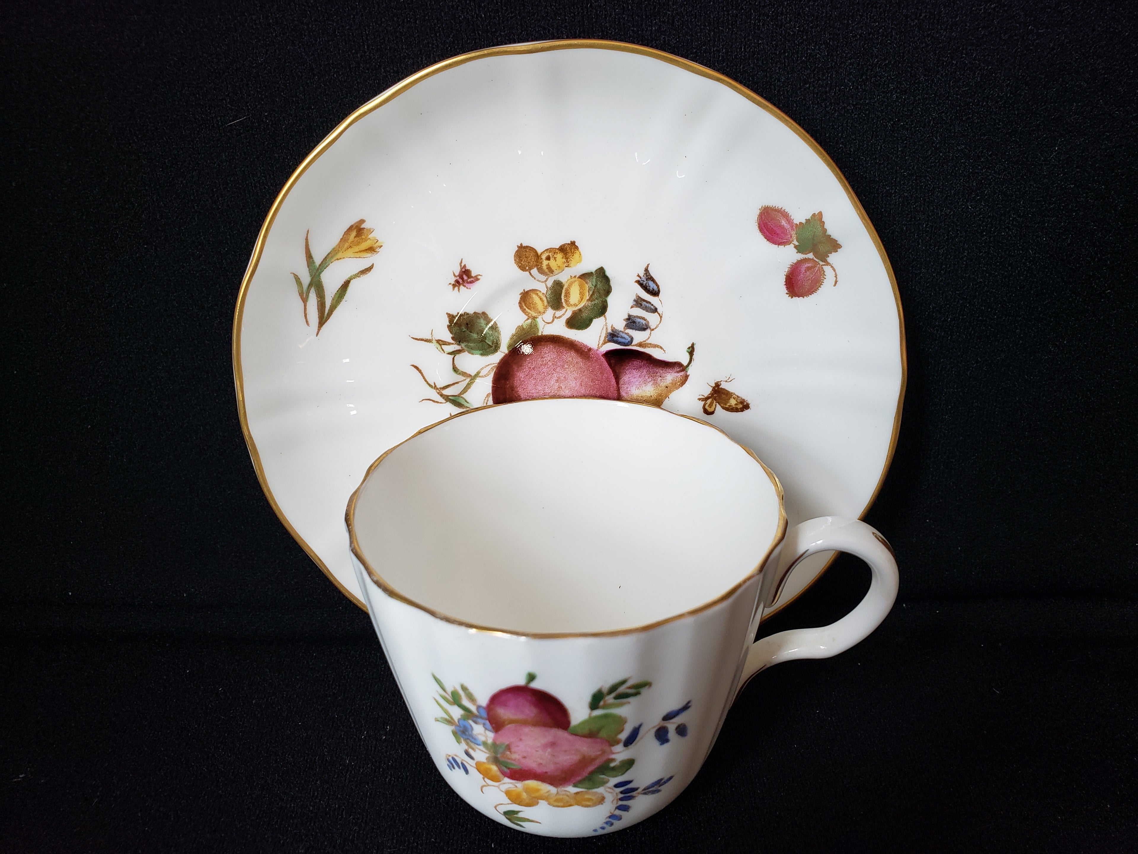 Vintage Royal Worcester Delecta Tea Cup (lot 2101)