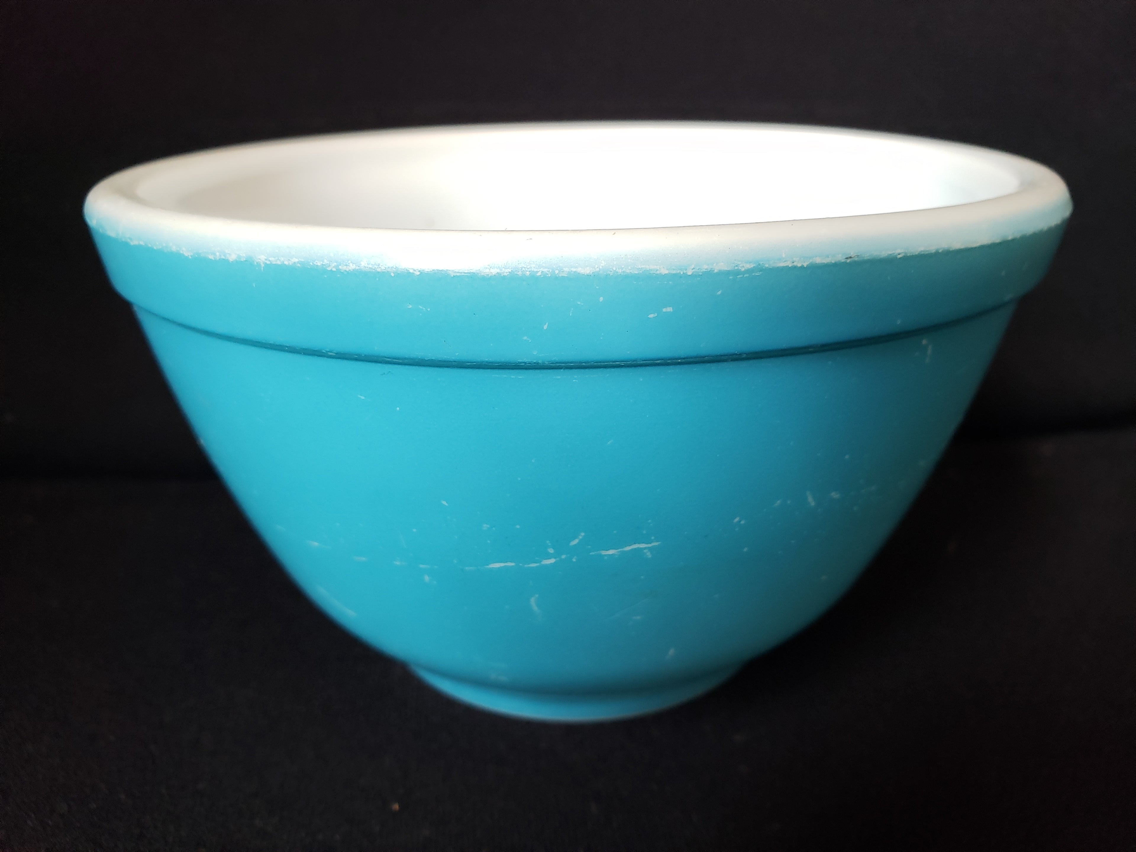 Vintage Pyrex 401 Turquoise Blue Mixing Bowl A-10 Some Scratches (lot 2144d)