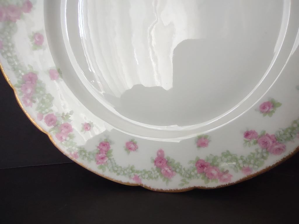 JP French Chic Floral Cottage Vintage Dinner Plate Rose Garland (lot 836)
