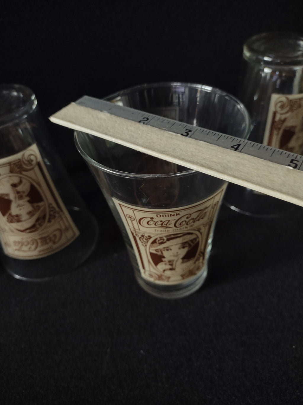 Vintage Coca-Cola Flair 16 oz. Drinking Glass x 4 Brown Design (lot 5412)