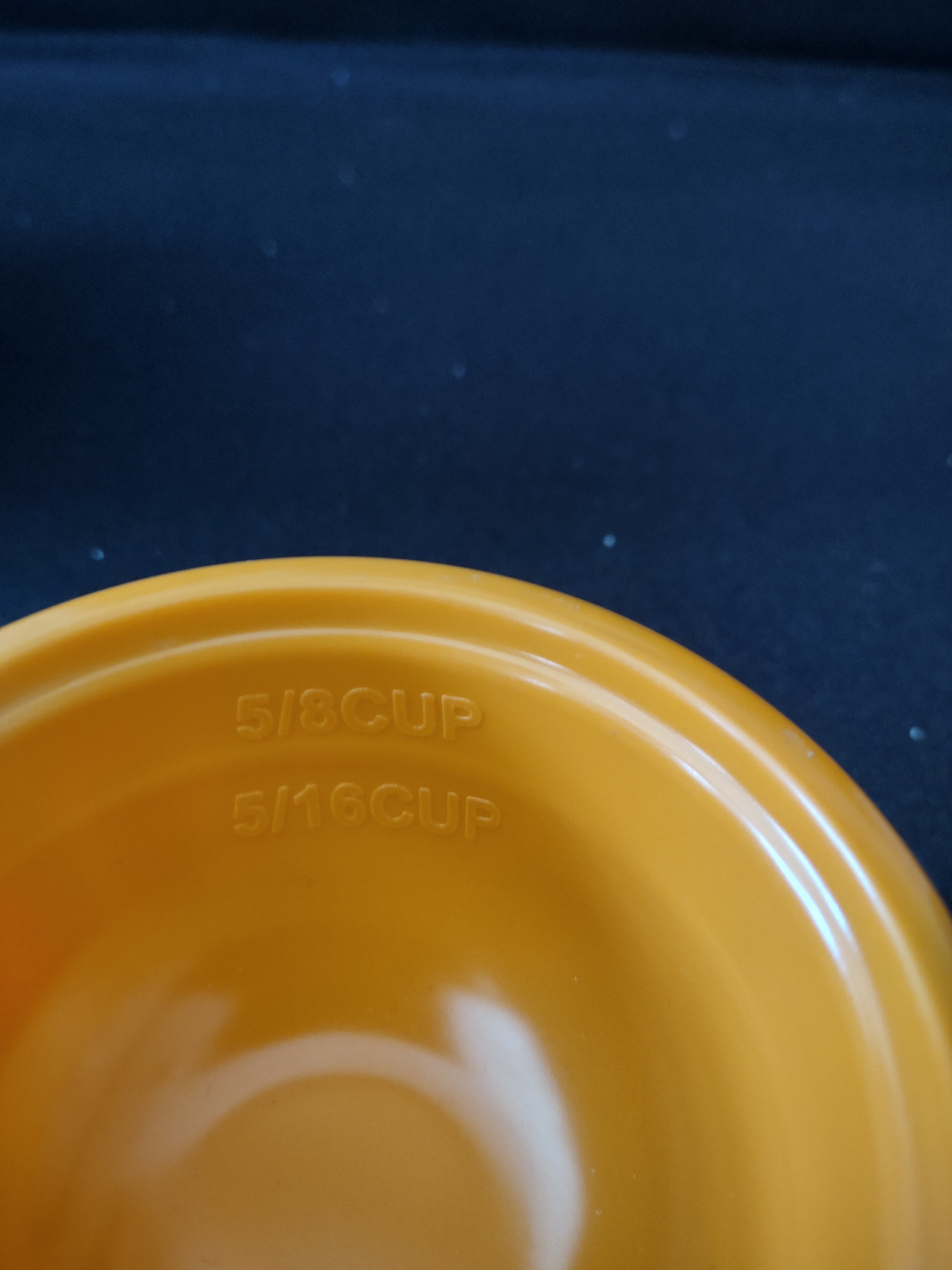 Halloween/Harvest Orange Plastic Measuring Cups (Lot 3129)