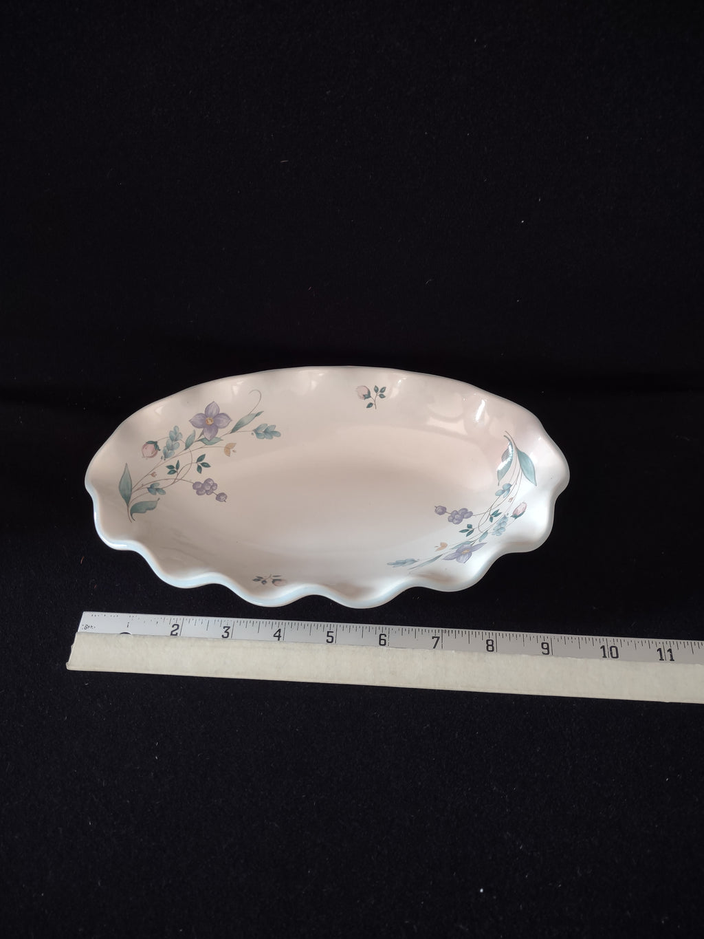Vintage Pfaltzgraff 9" Oval Fluted Relish Dish April Pattern Flowers (Lot 5029)
