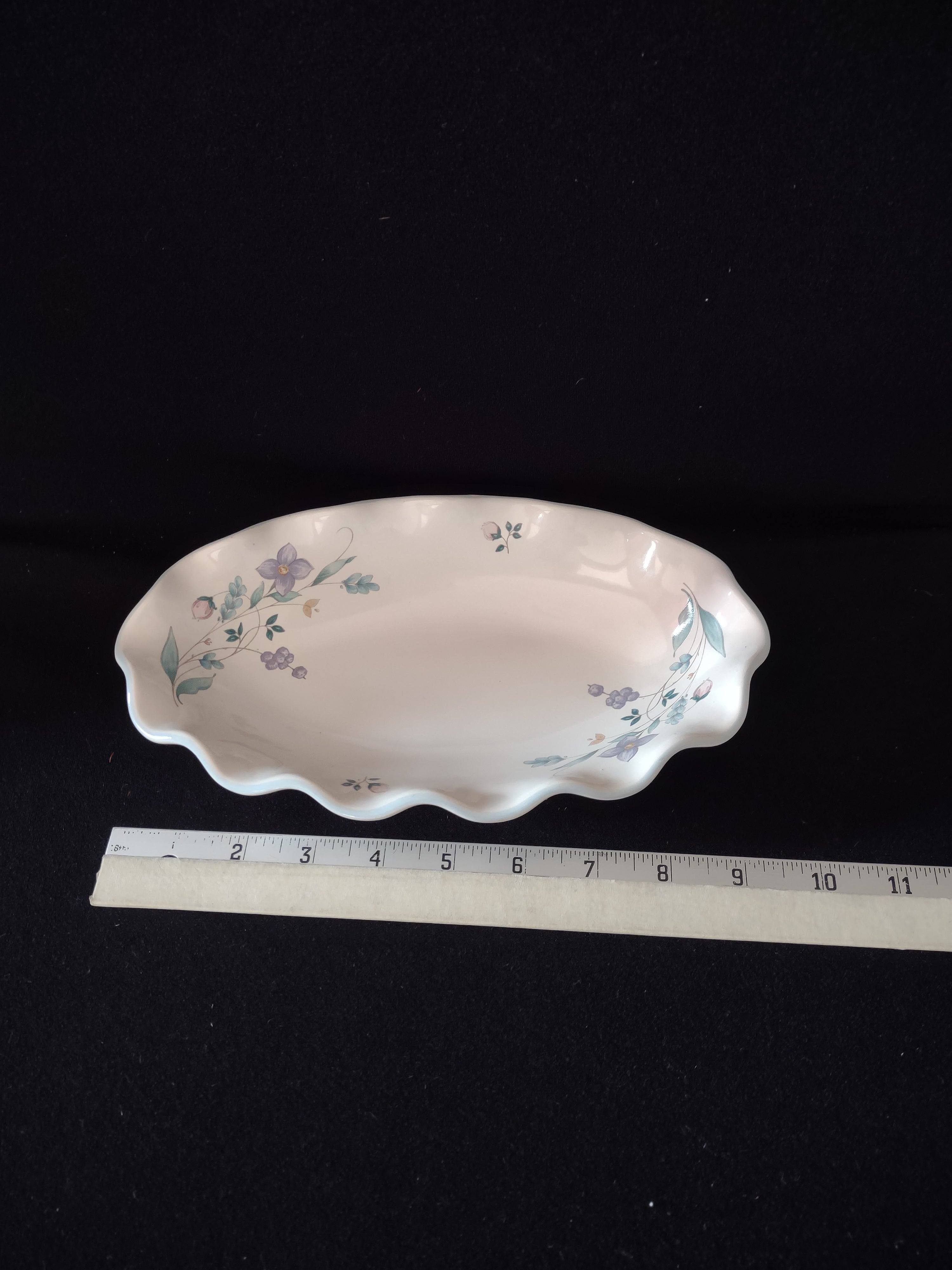 Vintage Pfaltzgraff 9" Oval Fluted Relish Dish April Pattern Flowers (Lot 5029)