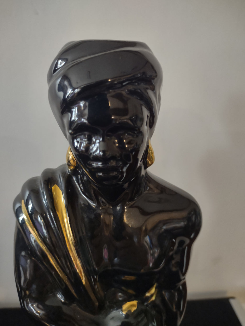 Vintage Eastern Style Man Woman Figurine Black Gold Accent (Lot 3739