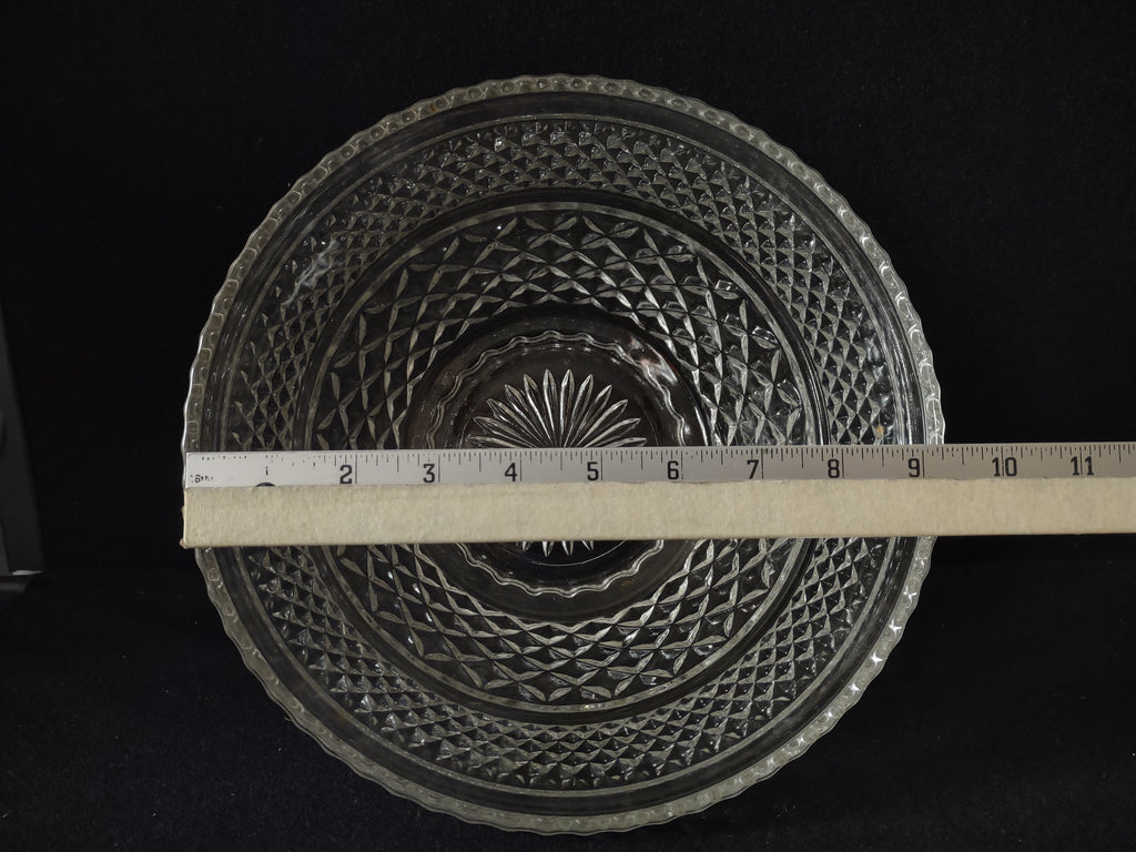 Wexford Anchor Hocking Large Glass Serving Bowl Diamond (lot 5147)