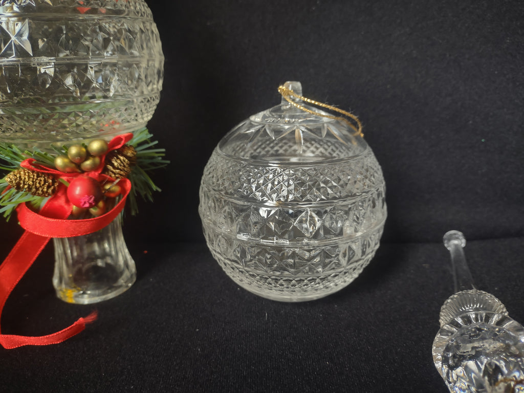 Set of Christmas Tree Topper Matching Ornaments Plastic Etched Ball (lot 1679)