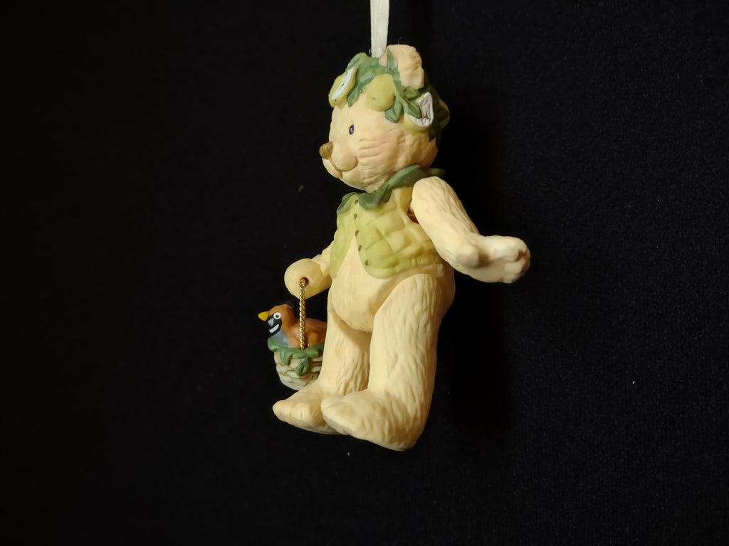 Hallmark Ornament Gift Bearers Bear Christmas Movable arms legs (lot 1603)