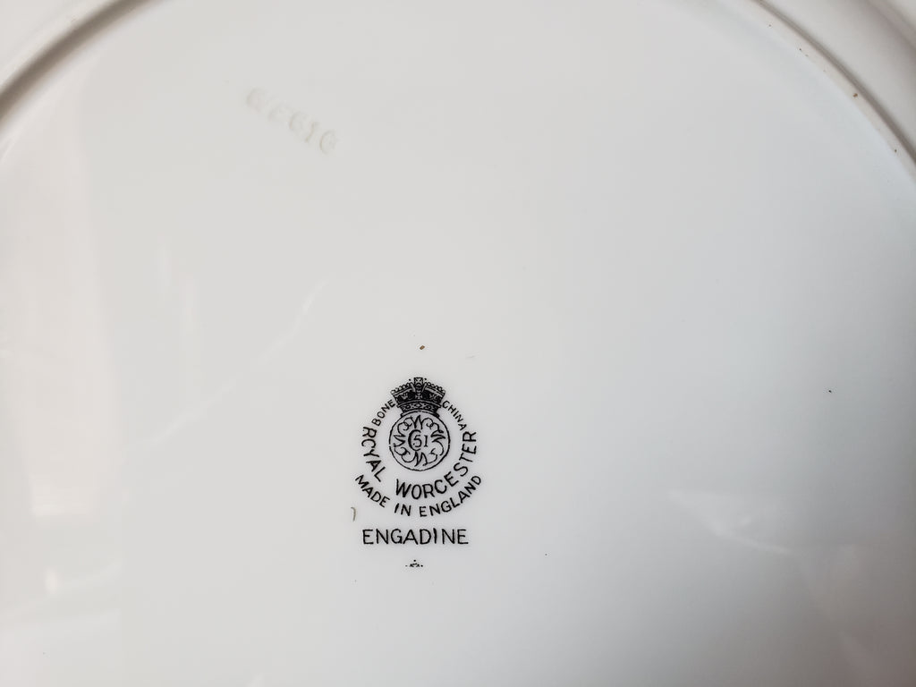 Vintage Royal Worcester Engadine Dinner Plate 10-1/2" (lot 2130)