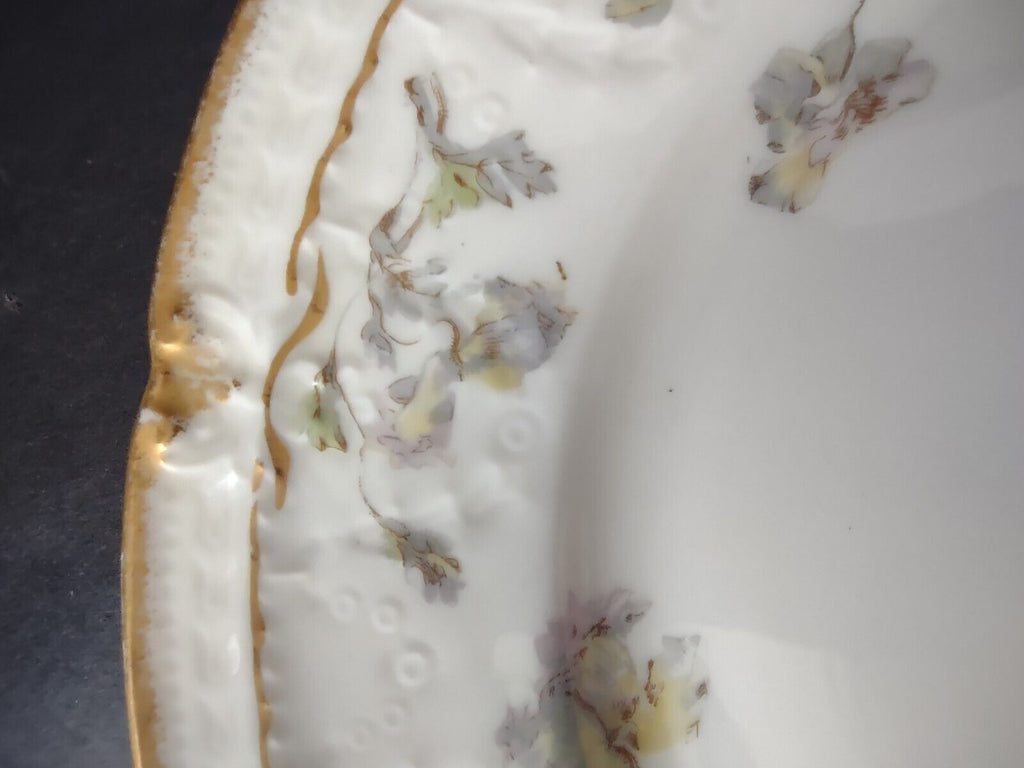 Haviland Limoges Raised Double Gold Trim Dinner Plate (lot 629)