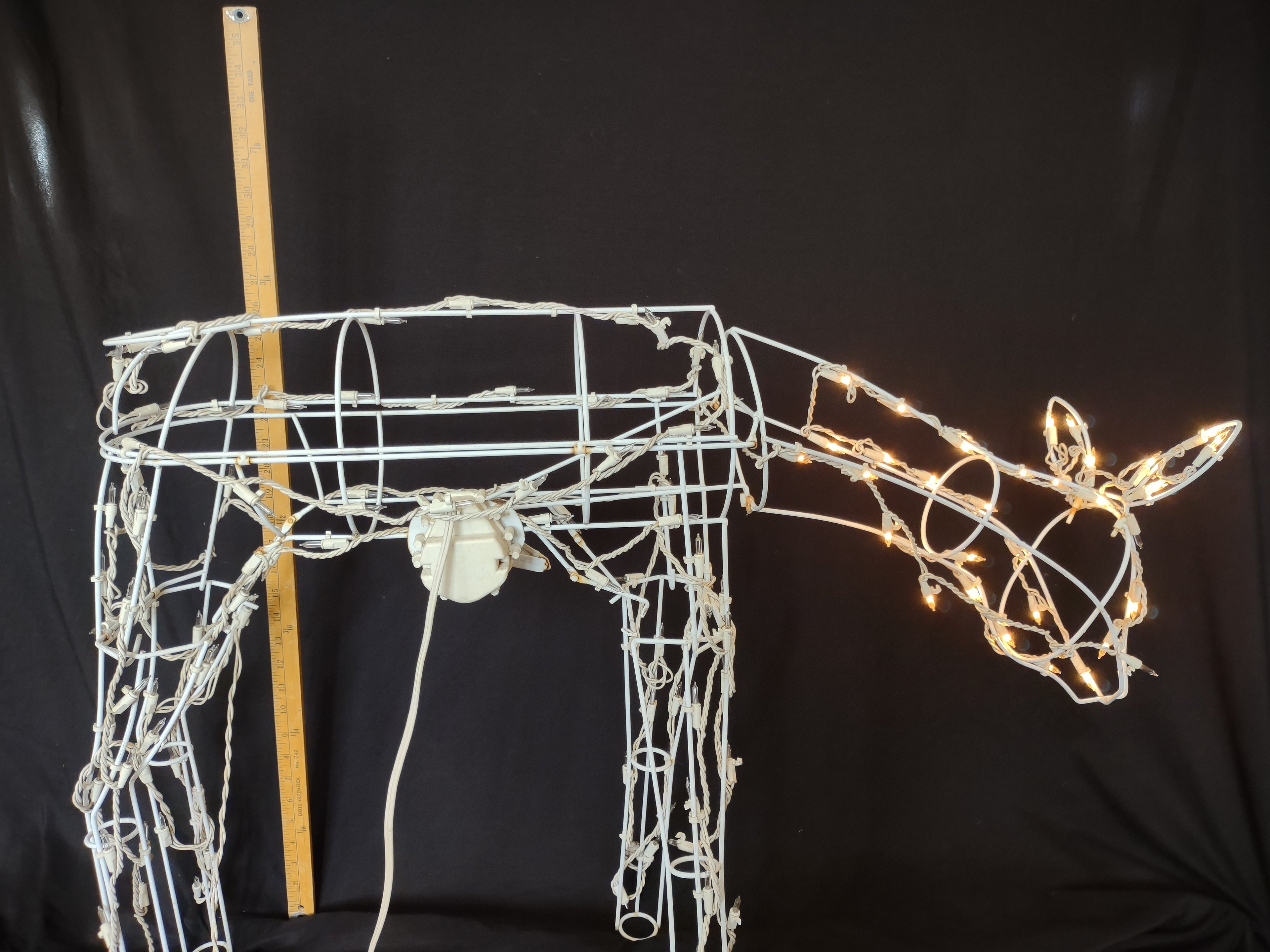 Vintage Outdoor White Wire Deer IMPERFECT Head Moves 25" (lot 3042c)