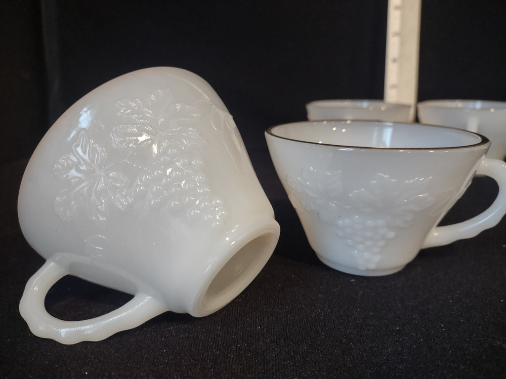 Anchor Hocking Milk Glass set of 7 Cups for Punch Bowl Gold Trim (lot 2566c)