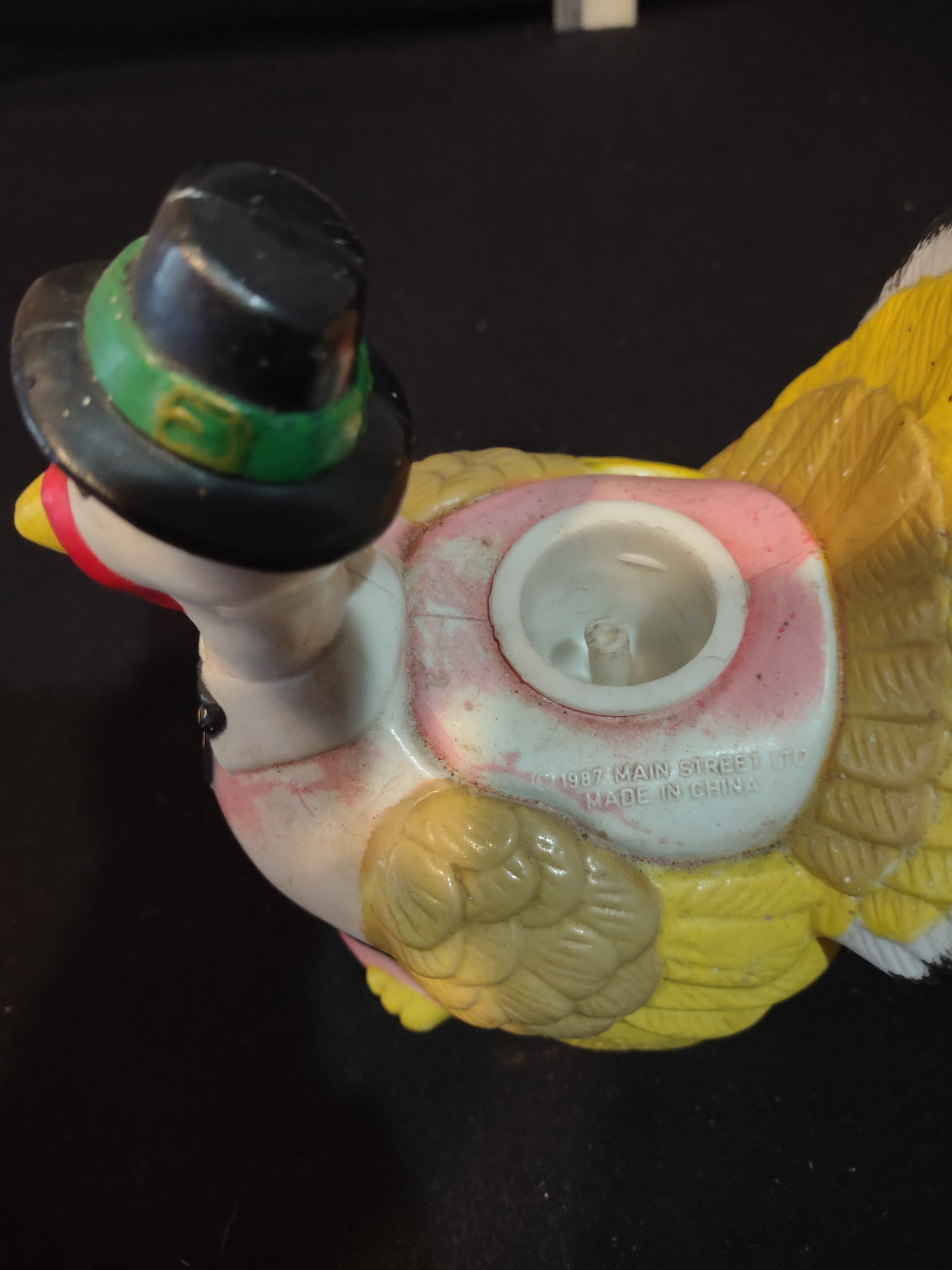 Vintage 1987 Main Street LTD Plastic Thanksgiving Pilgrim Turkey 5"(lot 3262j)