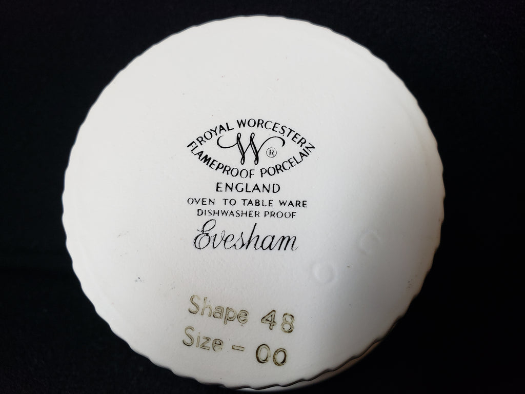 Vintage Royal Worcester Evesham Quiche Souffle Baking Porcelain Dish (lot 2096)