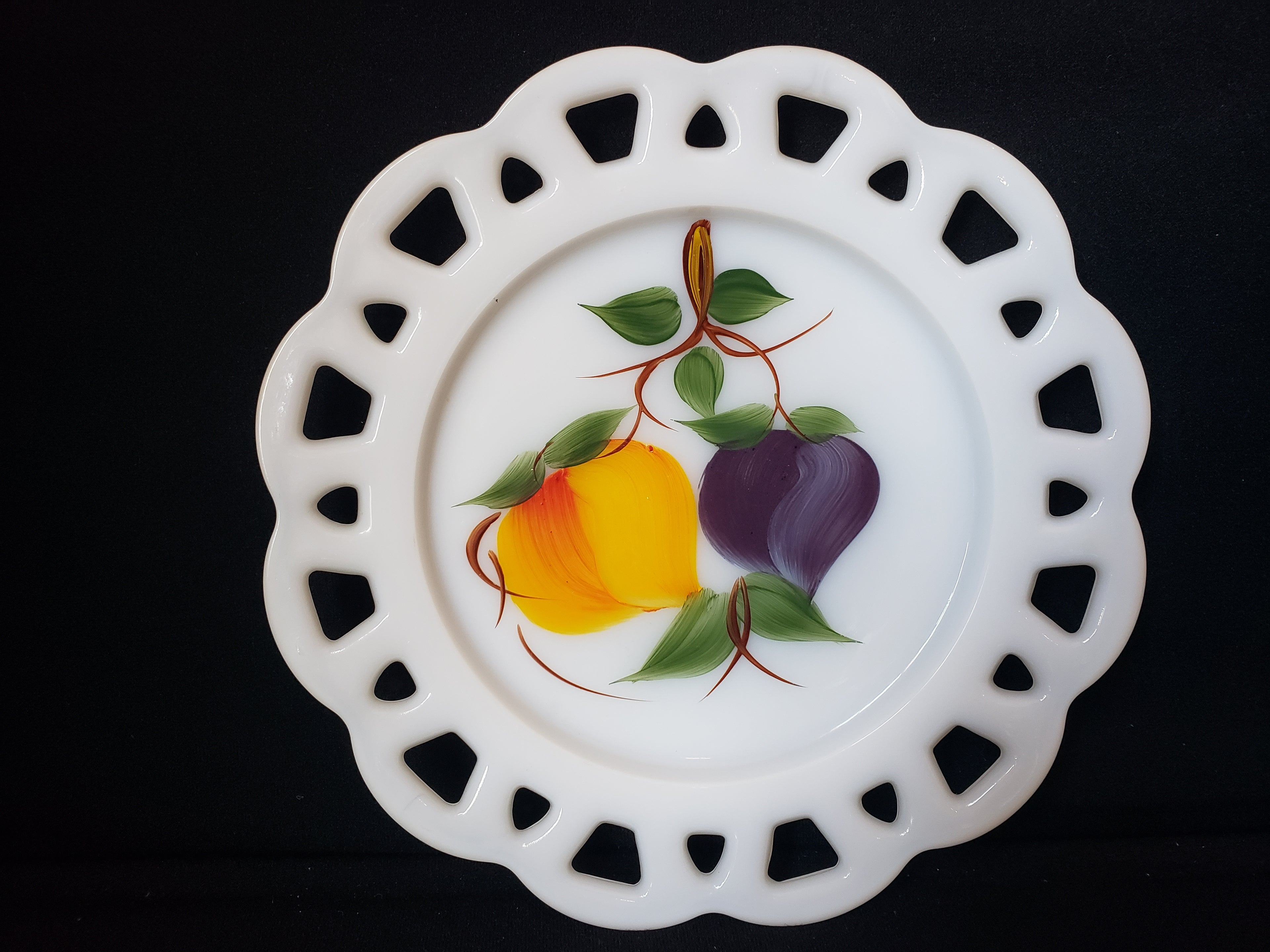 Vintage Westmoreland Peach Plum Motif Milk Glass Wall Plate (lot 2188)