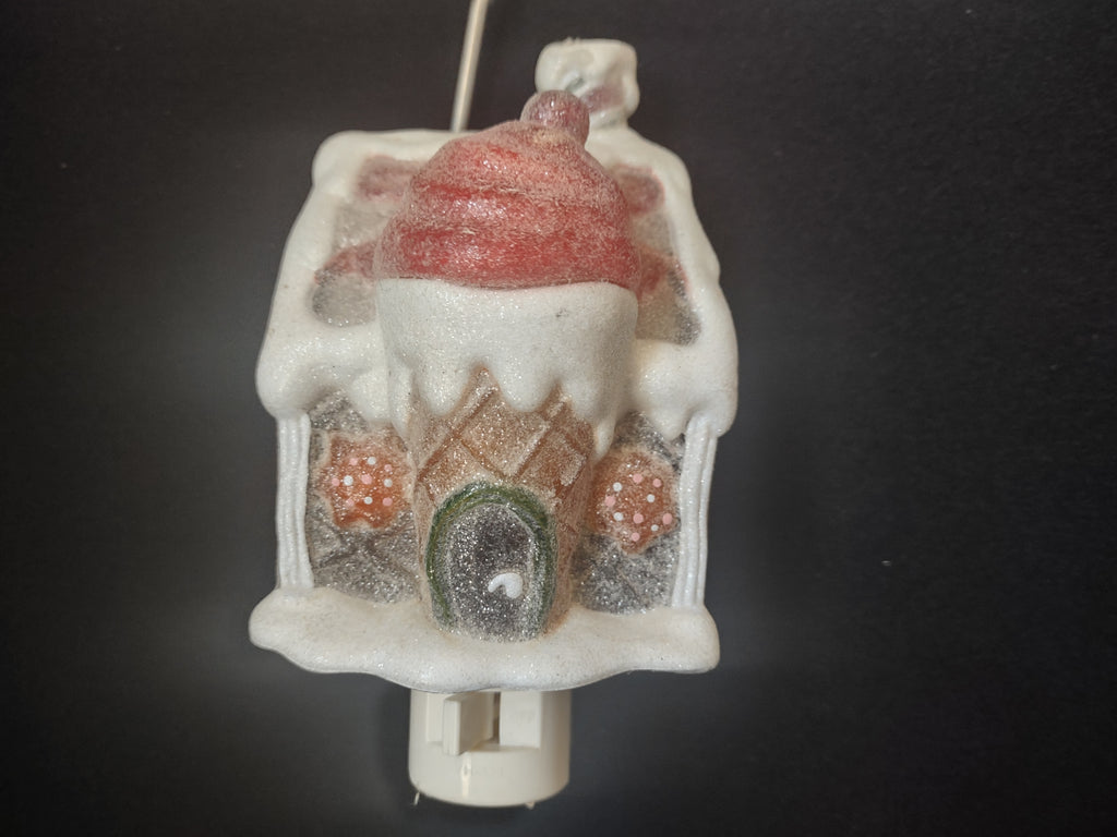 Christmas Night Light Frosted Ice Cream Cone (lot 1704)