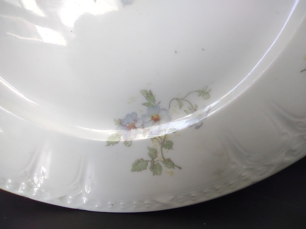 GDA France Limoges French Cottage Shabby Chic Dinner Plate Blue Flower (lot 1101