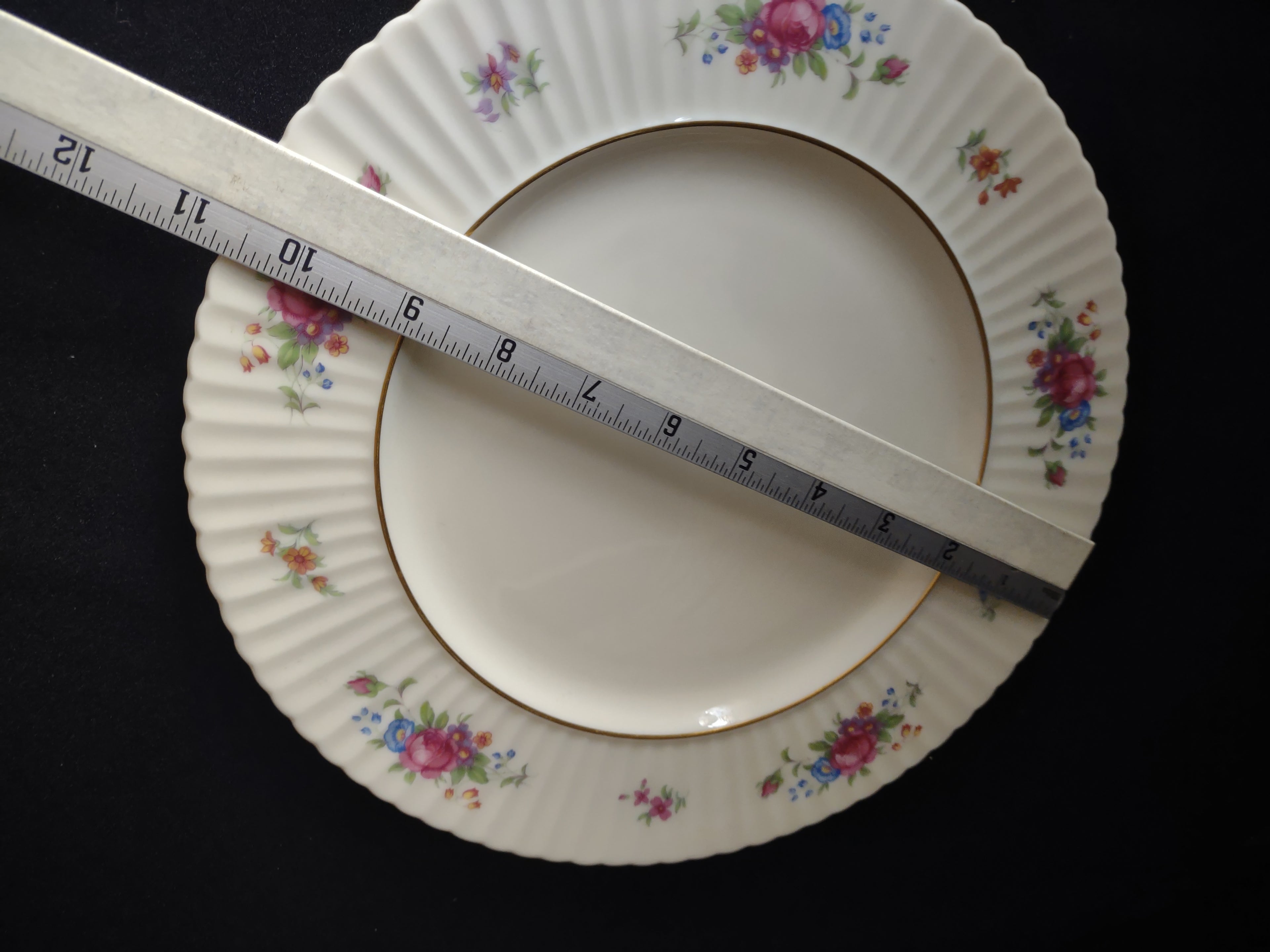 Vintage Lenox Pavlova Dinner Plate 10-3/4" (lot 1846)