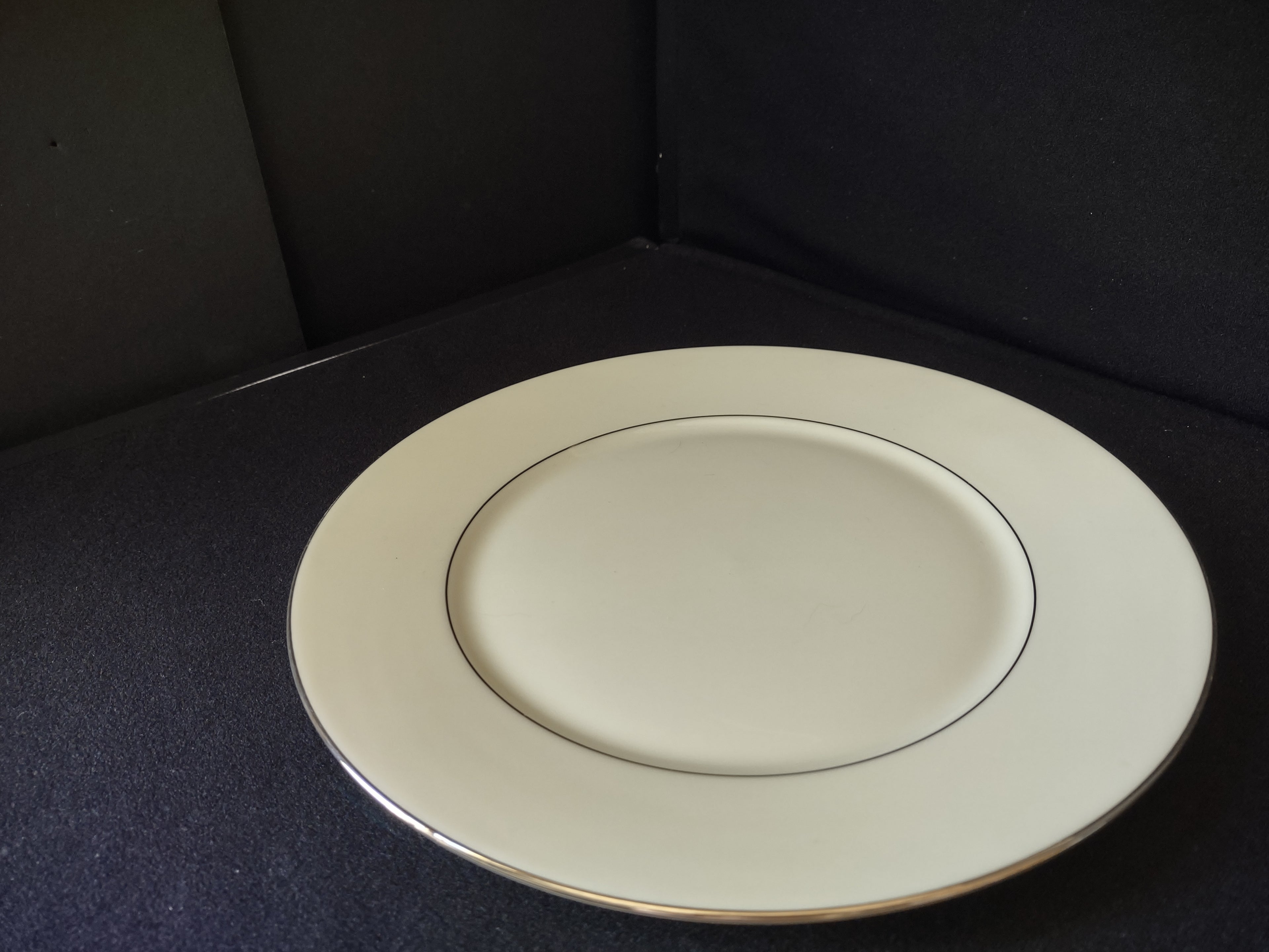Vintage Lenox Maywood Dinner Plate 10-3/4" (lot 1887)