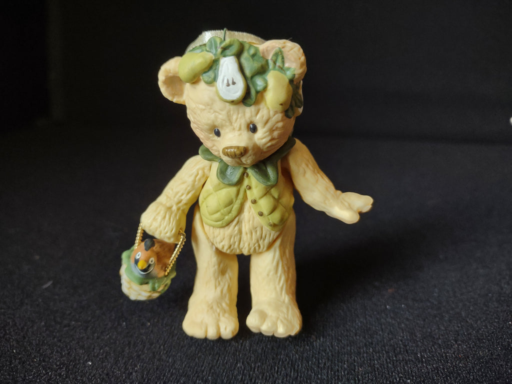 Hallmark Ornament Gift Bearers Bear Christmas Movable arms legs (lot 1603)