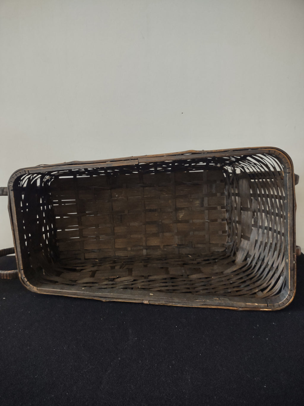 Vintage Christmas Wicker Sleigh Basket Planter (Lot 3713)